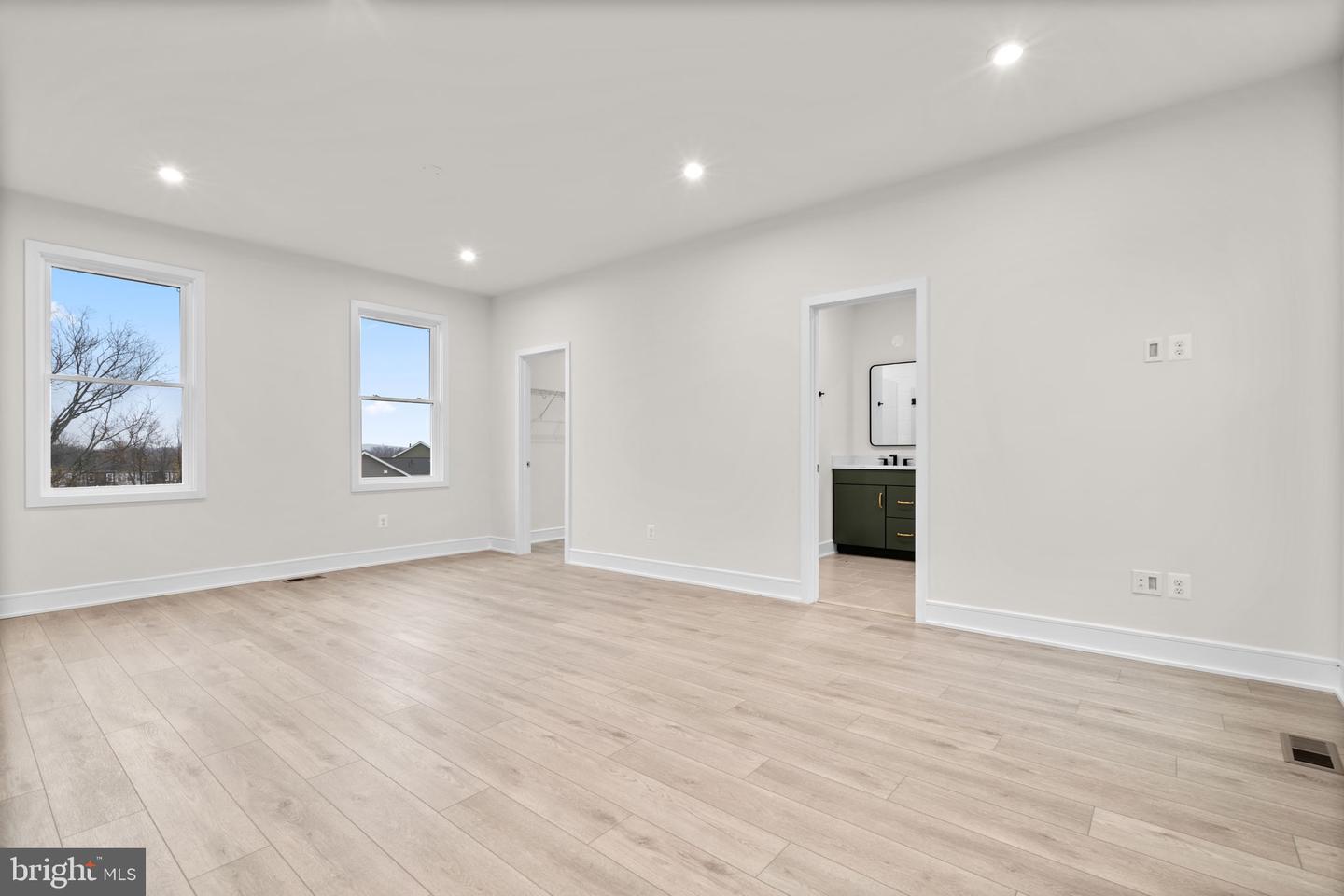 4253 MANOR DR, MARSHALL, Virginia 20115, 3 Bedrooms Bedrooms, ,3 BathroomsBathrooms,Residential,For sale,4253 MANOR DR,VAFQ2019972 MLS # VAFQ2019972