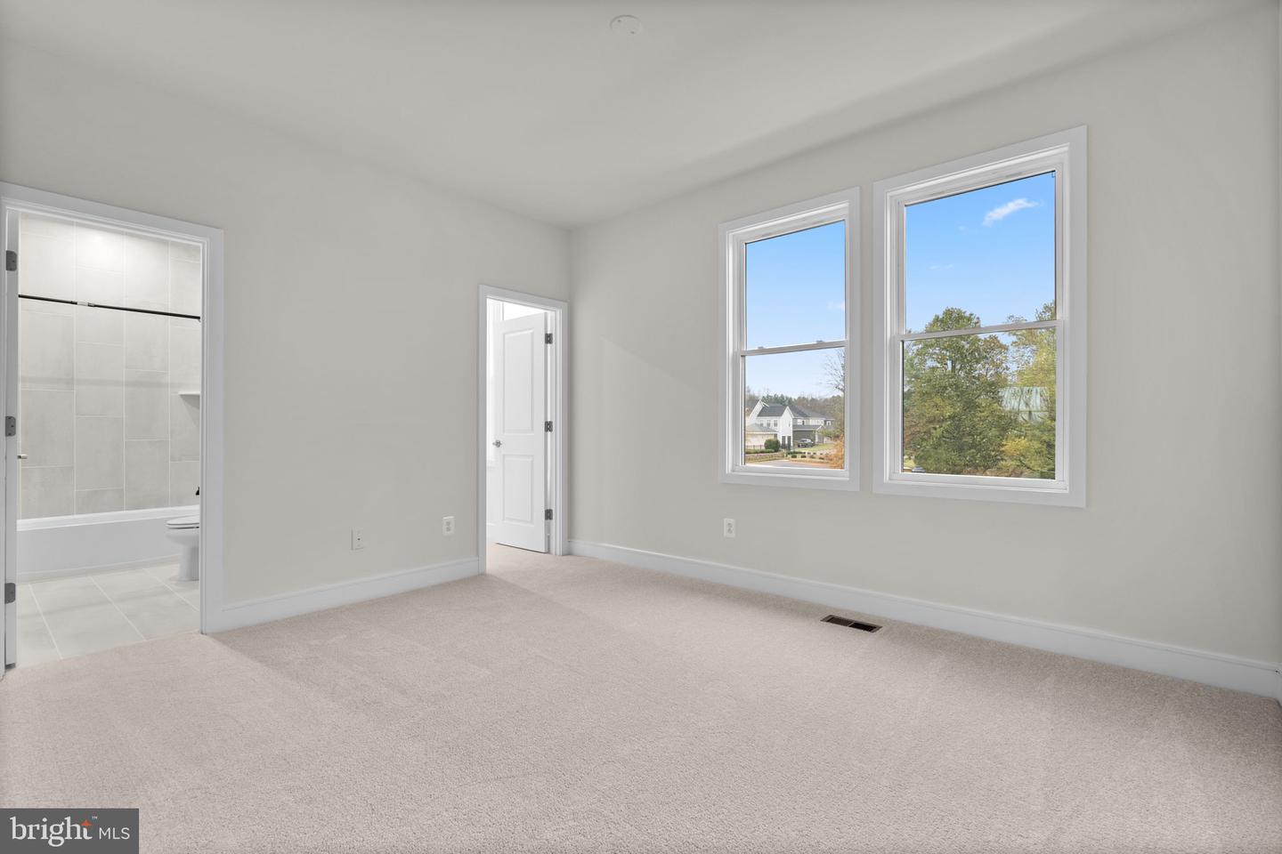 4253 MANOR DR, MARSHALL, Virginia 20115, 3 Bedrooms Bedrooms, ,3 BathroomsBathrooms,Residential,For sale,4253 MANOR DR,VAFQ2019972 MLS # VAFQ2019972