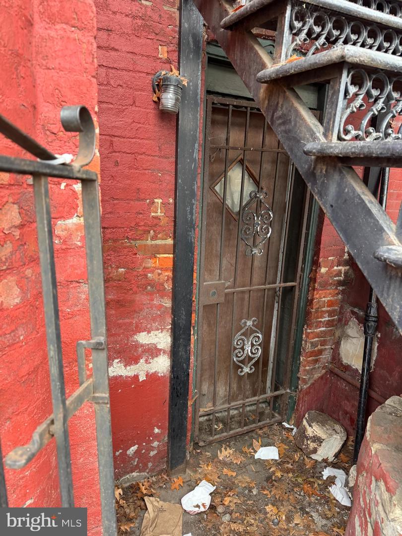 402 FLORIDA AVE NW, WASHINGTON, District Of Columbia 20001, 3 Bedrooms Bedrooms, ,2 BathroomsBathrooms,Residential,For sale,402 FLORIDA AVE NW,DCDC2235670 MLS # DCDC2235670 402 FLORIDA AVE NW, WASHINGTON, District Of Columbia 20001, 3 Bedrooms Bedrooms, ,2 BathroomsBathrooms,Residential,For sale,402 FLORIDA AVE NW,DCDC2235670 MLS # DCDC2235670