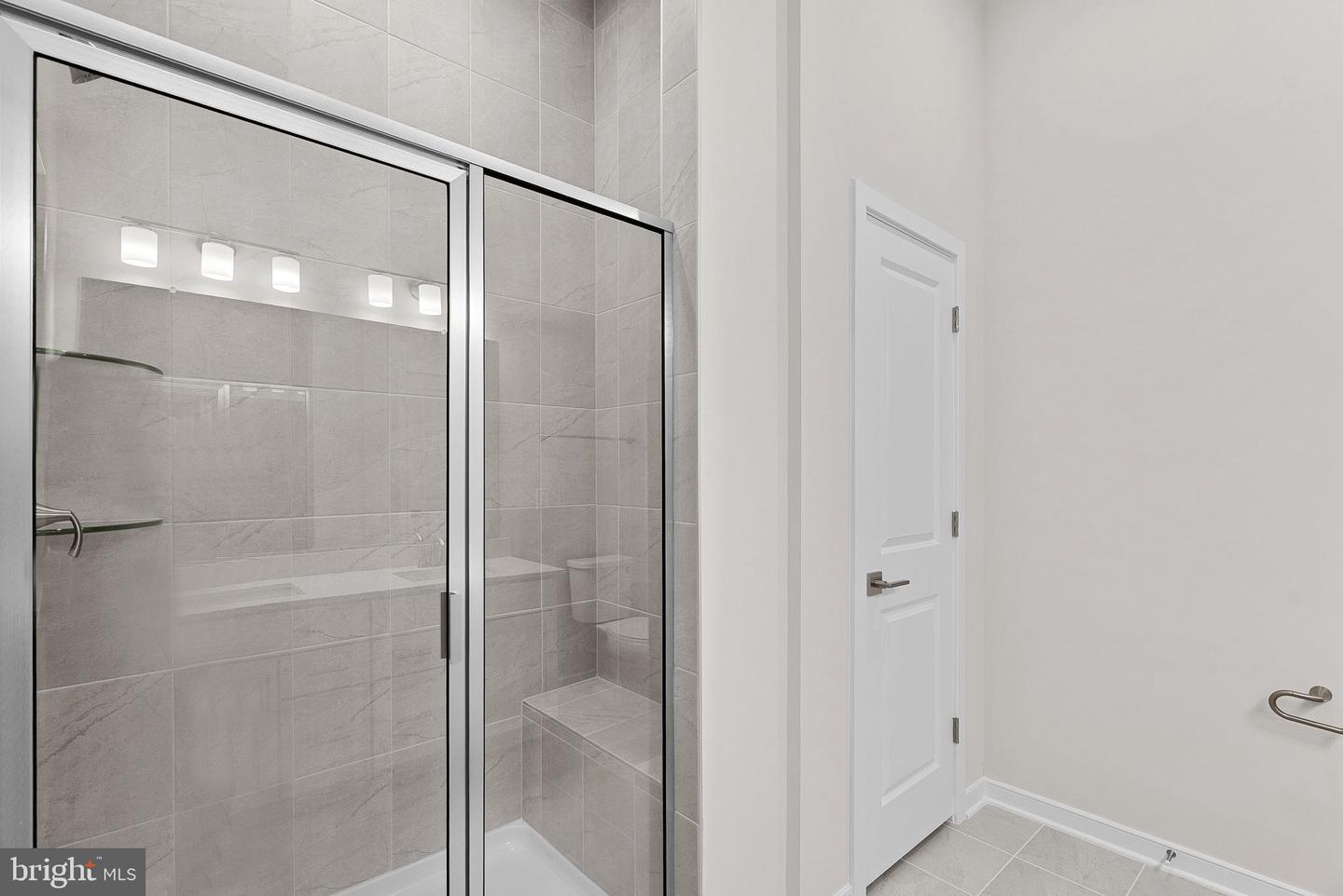 750 MOUNT AIRY TER NE #403, LEESBURG, Virginia 20176, 2 Bedrooms Bedrooms, ,2 BathroomsBathrooms,Residential,For sale,750 MOUNT AIRY TER NE #403,VALO2112922 MLS # VALO2112922