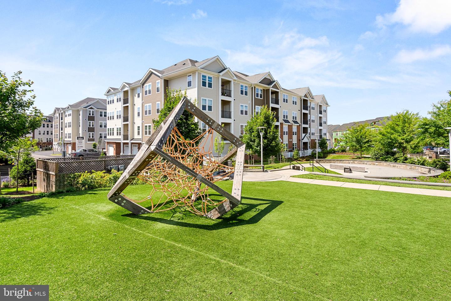 750 MOUNT AIRY TER NE #403, LEESBURG, Virginia 20176, 2 Bedrooms Bedrooms, ,2 BathroomsBathrooms,Residential,For sale,750 MOUNT AIRY TER NE #403,VALO2112922 MLS # VALO2112922