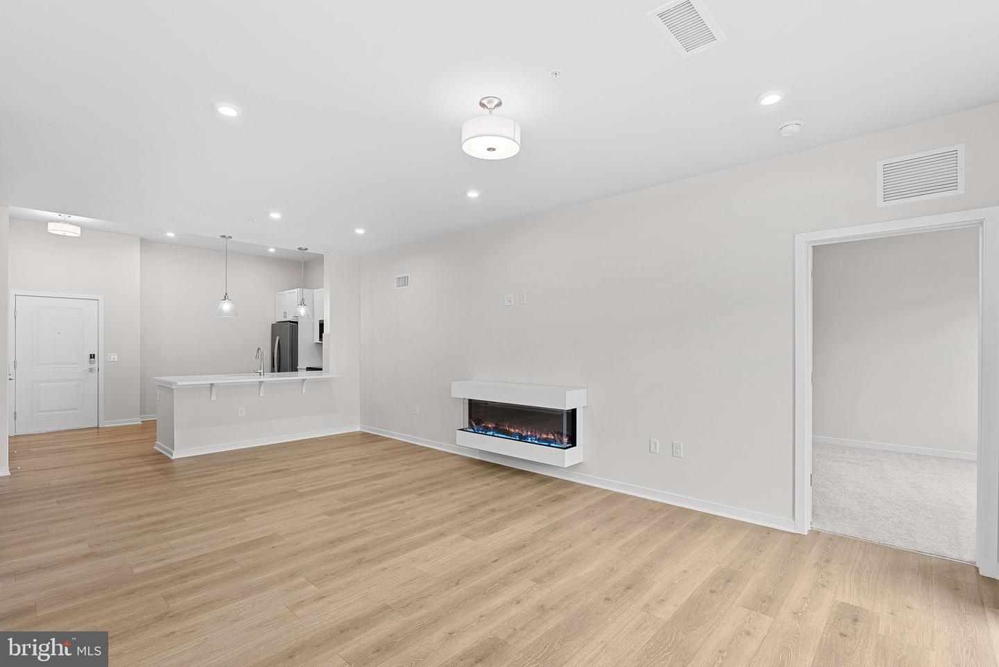 750 MOUNT AIRY TER NE #403, LEESBURG, Virginia 20176, 2 Bedrooms Bedrooms, ,2 BathroomsBathrooms,Residential,For sale,750 MOUNT AIRY TER NE #403,VALO2112922 MLS # VALO2112922