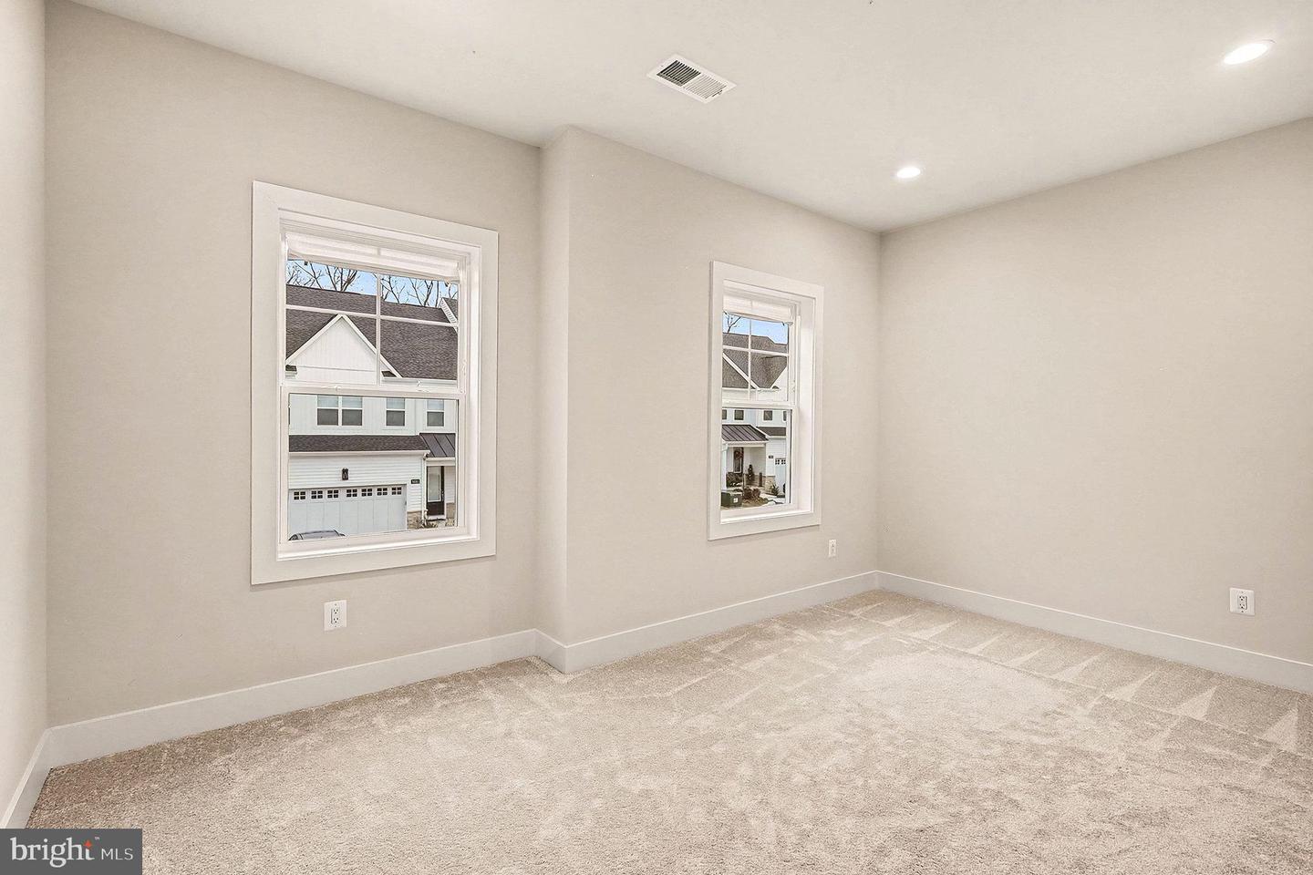 5513 VELTRI TER, HAYMARKET, Virginia 20169, 4 Bedrooms Bedrooms, ,3 BathroomsBathrooms,Residential,For sale,5513 VELTRI TER,VAPW2109498 MLS # VAPW2109498