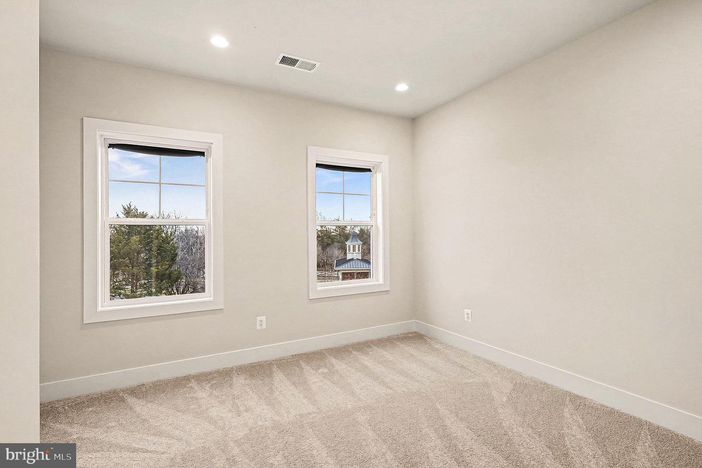 5513 VELTRI TER, HAYMARKET, Virginia 20169, 4 Bedrooms Bedrooms, ,3 BathroomsBathrooms,Residential,For sale,5513 VELTRI TER,VAPW2109498 MLS # VAPW2109498