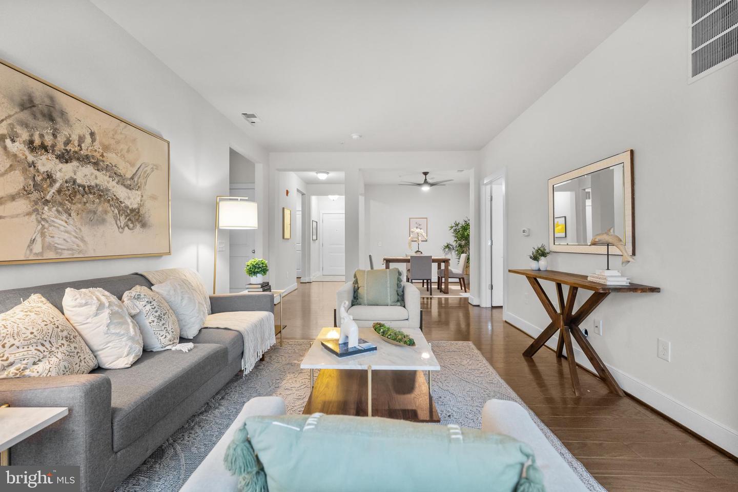 2905 BLEEKER ST #4-402, FAIRFAX, Virginia 22031, 2 Bedrooms Bedrooms, ,2 BathroomsBathrooms,Residential,For sale,2905 BLEEKER ST #4-402,VAFX2283224 MLS # VAFX2283224