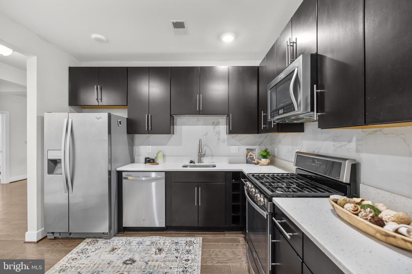 2905 BLEEKER ST #4-402, FAIRFAX, Virginia 22031, 2 Bedrooms Bedrooms, ,2 BathroomsBathrooms,Residential,For sale,2905 BLEEKER ST #4-402,VAFX2283224 MLS # VAFX2283224