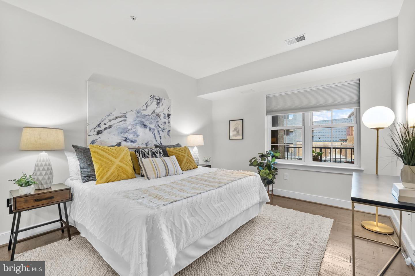 2905 BLEEKER ST #4-402, FAIRFAX, Virginia 22031, 2 Bedrooms Bedrooms, ,2 BathroomsBathrooms,Residential,For sale,2905 BLEEKER ST #4-402,VAFX2283224 MLS # VAFX2283224