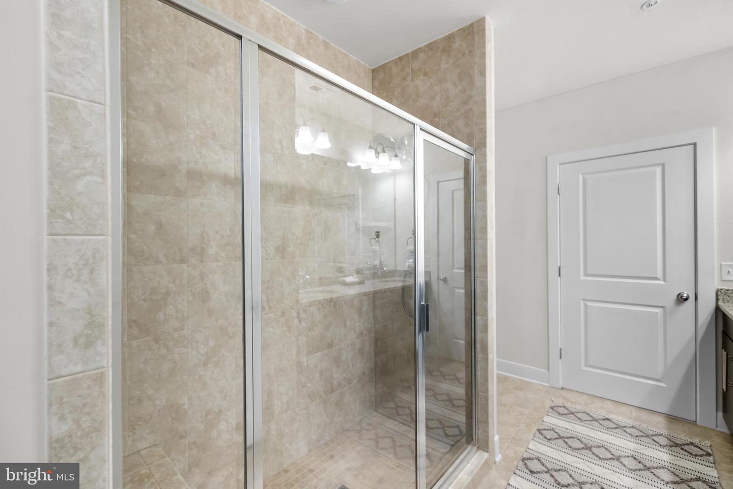 2905 BLEEKER ST #4-402, FAIRFAX, Virginia 22031, 2 Bedrooms Bedrooms, ,2 BathroomsBathrooms,Residential,For sale,2905 BLEEKER ST #4-402,VAFX2283224 MLS # VAFX2283224