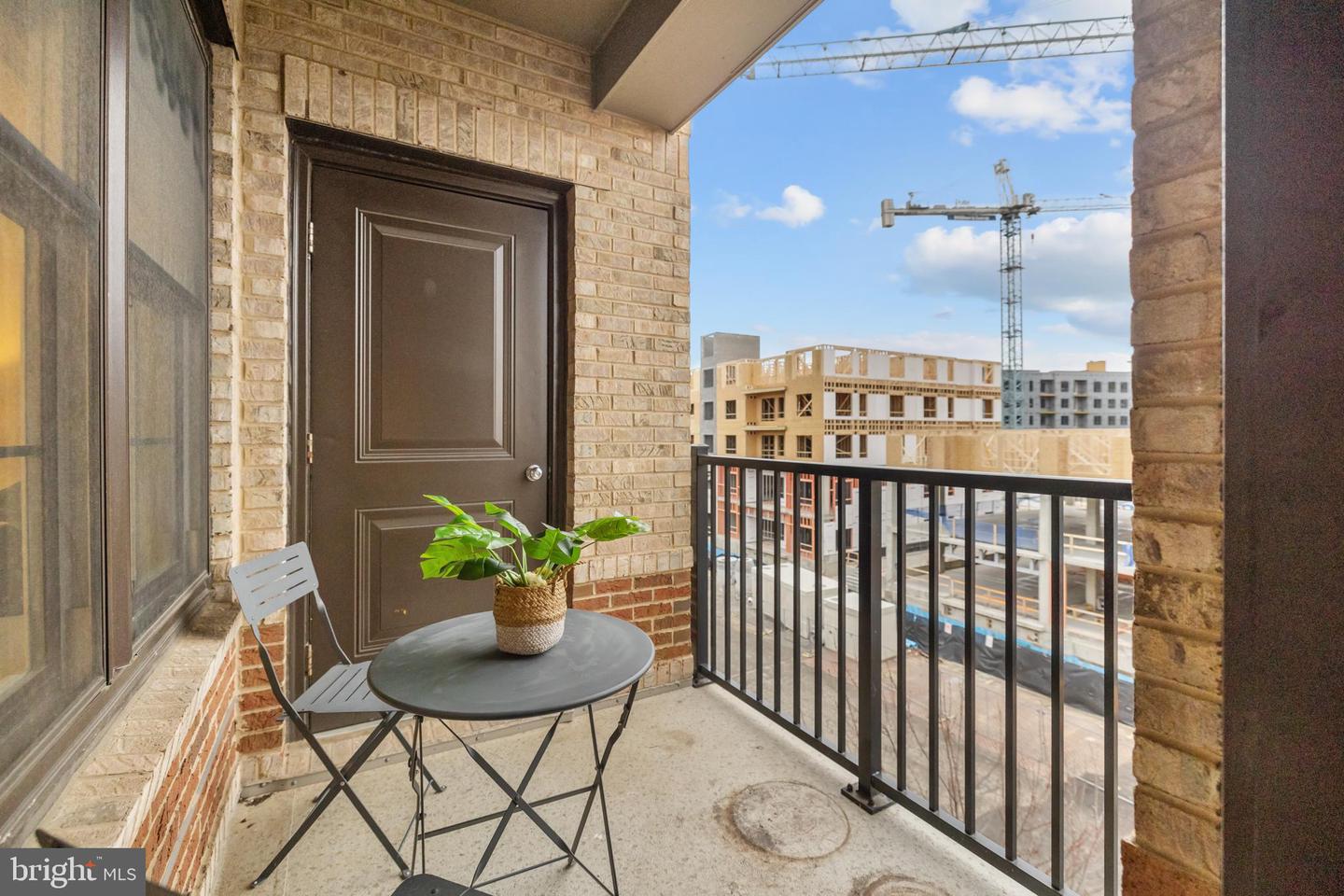 2905 BLEEKER ST #4-402, FAIRFAX, Virginia 22031, 2 Bedrooms Bedrooms, ,2 BathroomsBathrooms,Residential,For sale,2905 BLEEKER ST #4-402,VAFX2283224 MLS # VAFX2283224