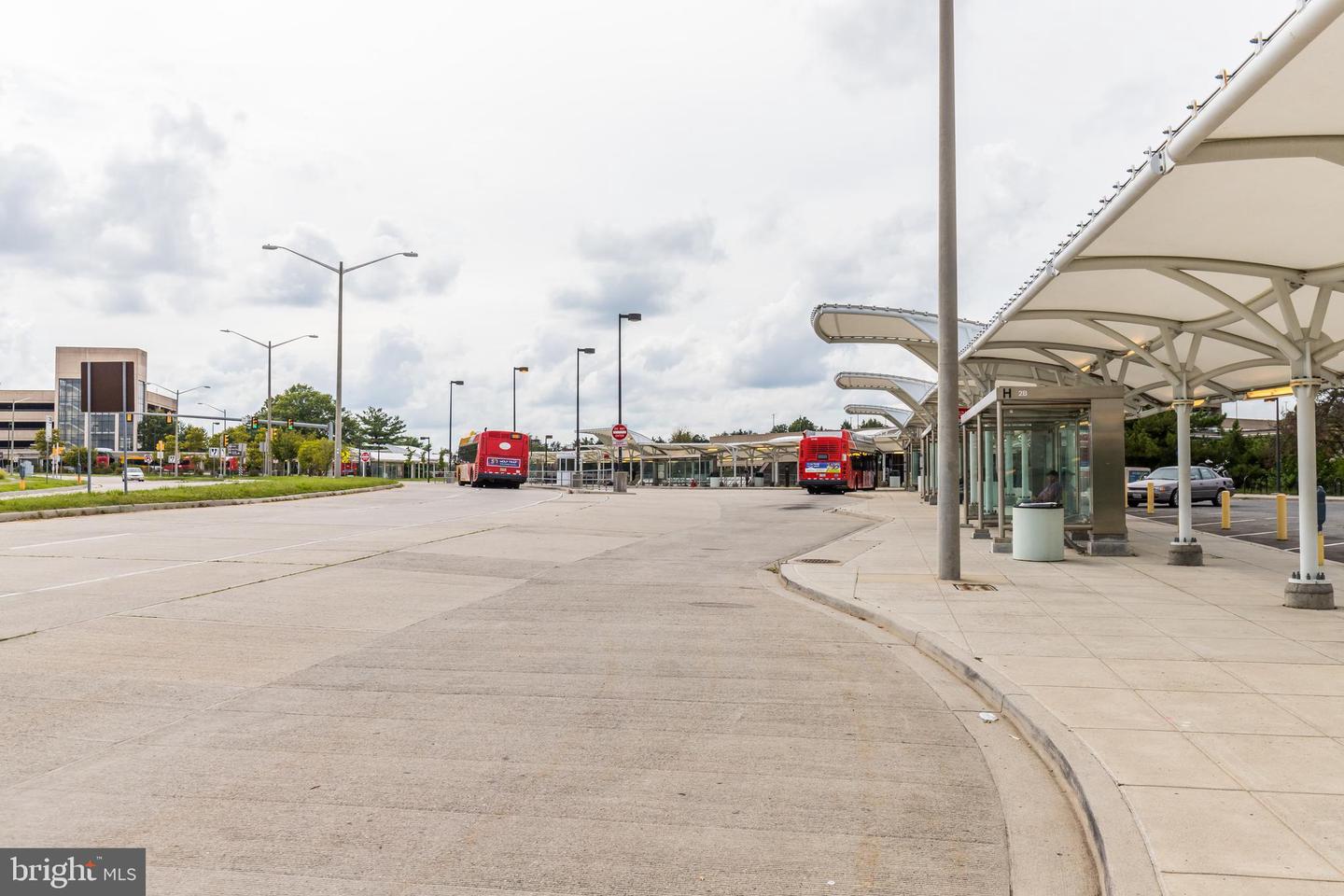 2905 BLEEKER ST #4-402, FAIRFAX, Virginia 22031, 2 Bedrooms Bedrooms, ,2 BathroomsBathrooms,Residential,For sale,2905 BLEEKER ST #4-402,VAFX2283224 MLS # VAFX2283224