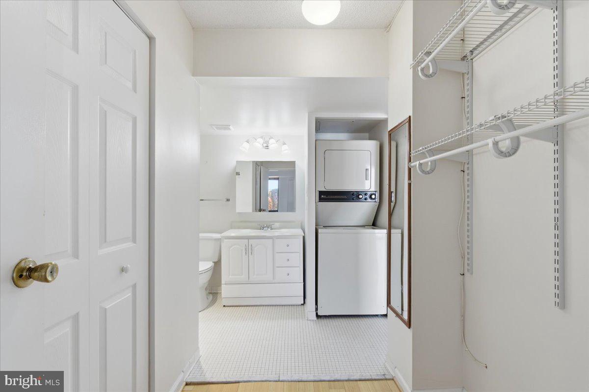 1401 N RHODES ST #503, ARLINGTON, Virginia 22209, 1 Bedroom Bedrooms, ,1 BathroomBathrooms,Residential,For sale,1401 N RHODES ST #503,VAAR2067108 MLS # VAAR2067108 1401 N RHODES ST #503, ARLINGTON, Virginia 22209, 1 Bedroom Bedrooms, ,1 BathroomBathrooms,Residential,For sale,1401 N RHODES ST #503,VAAR2067108 MLS # VAAR2067108