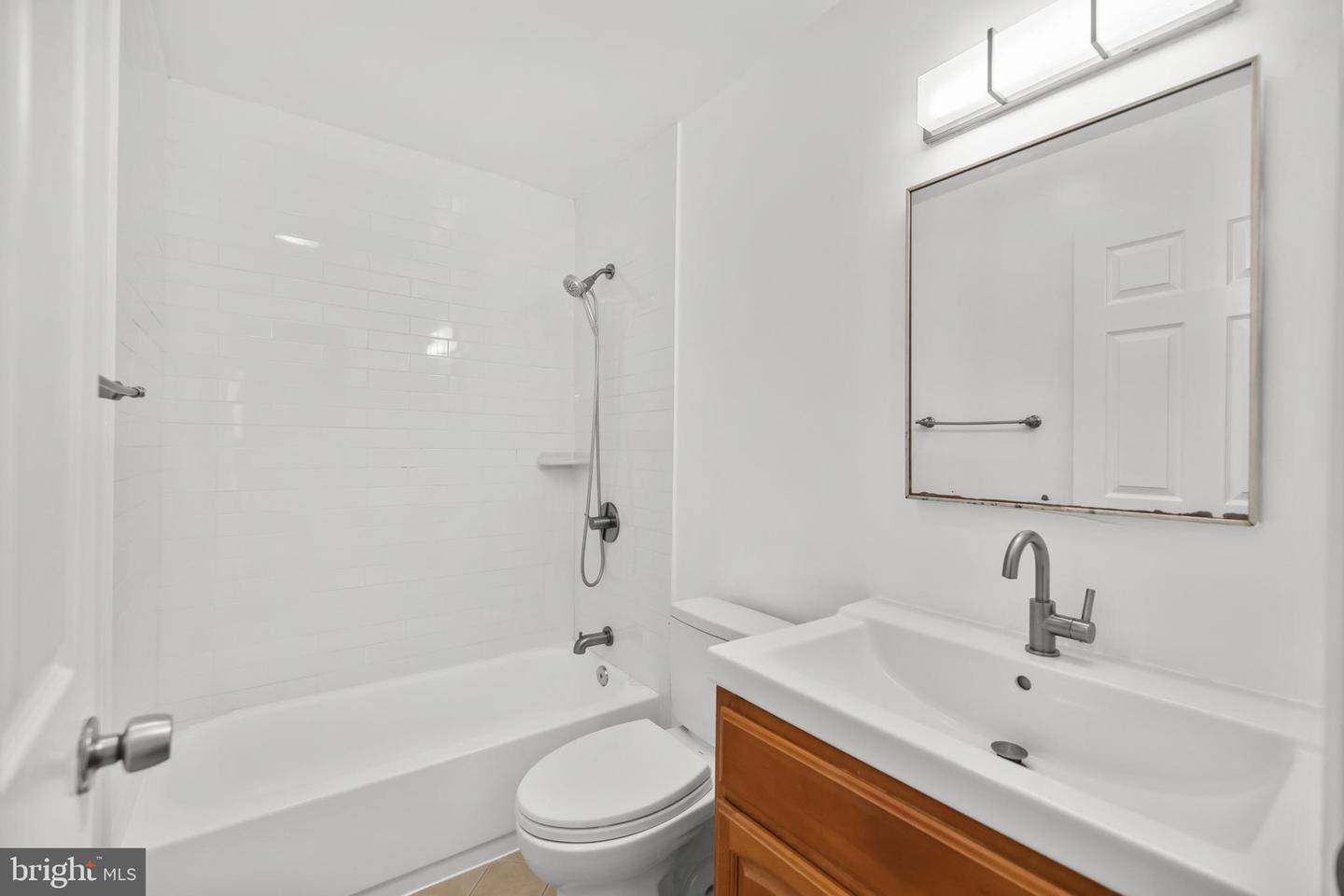 1386 BRYANT ST NE #103, WASHINGTON, District Of Columbia 20018, 2 Bedrooms Bedrooms, ,1 BathroomBathrooms,Residential,For sale,1386 BRYANT ST NE #103,DCDC2235704 MLS # DCDC2235704