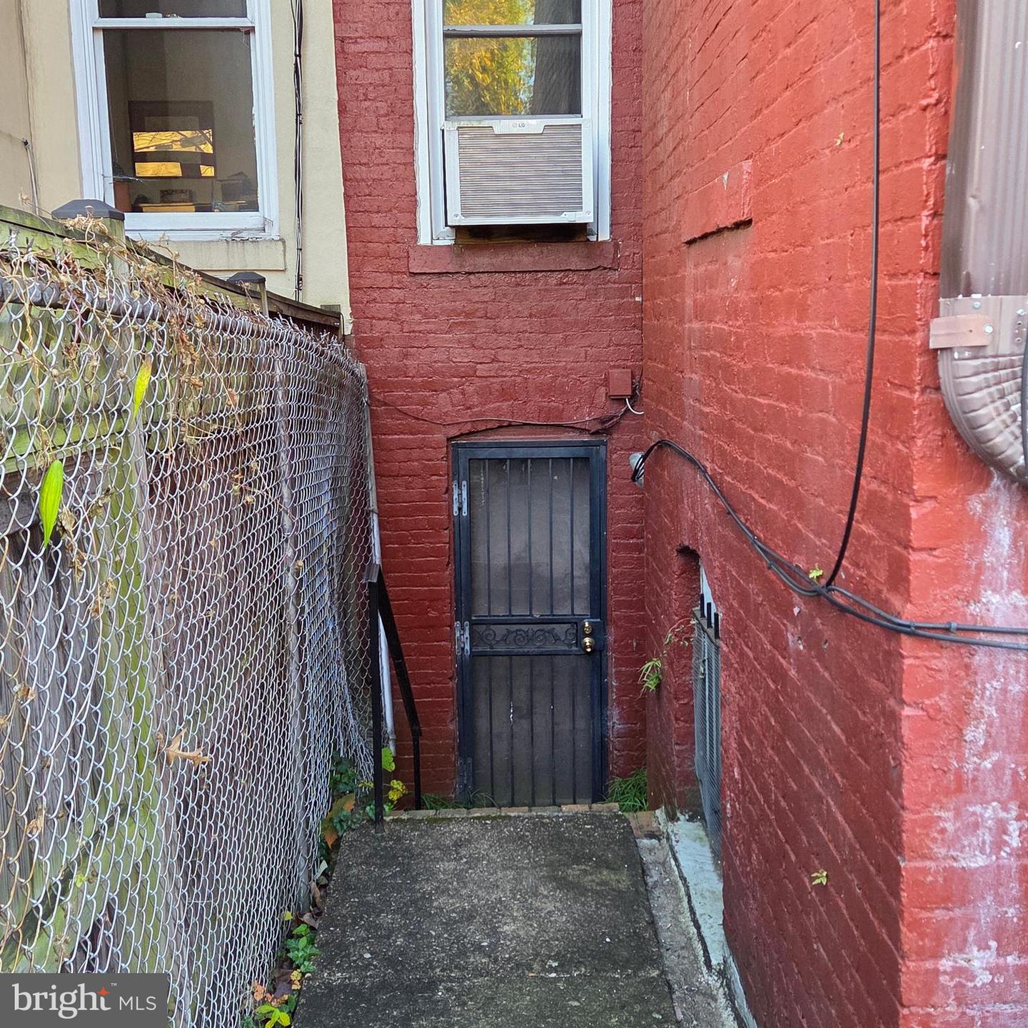 1320 A ST SE, WASHINGTON, District Of Columbia 20003, 3 Bedrooms Bedrooms, ,1 BathroomBathrooms,Residential,For sale,1320 A ST SE,DCDC2235740 MLS # DCDC2235740