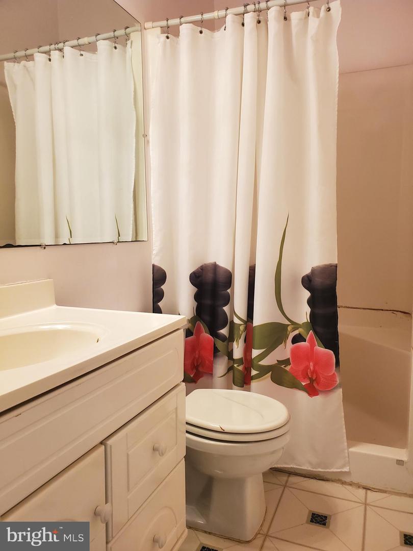 1419 D ST NE, WASHINGTON, District Of Columbia 20002, 3 Bedrooms Bedrooms, ,2 BathroomsBathrooms,Residential,For sale,1419 D ST NE,DCDC2235748 MLS # DCDC2235748