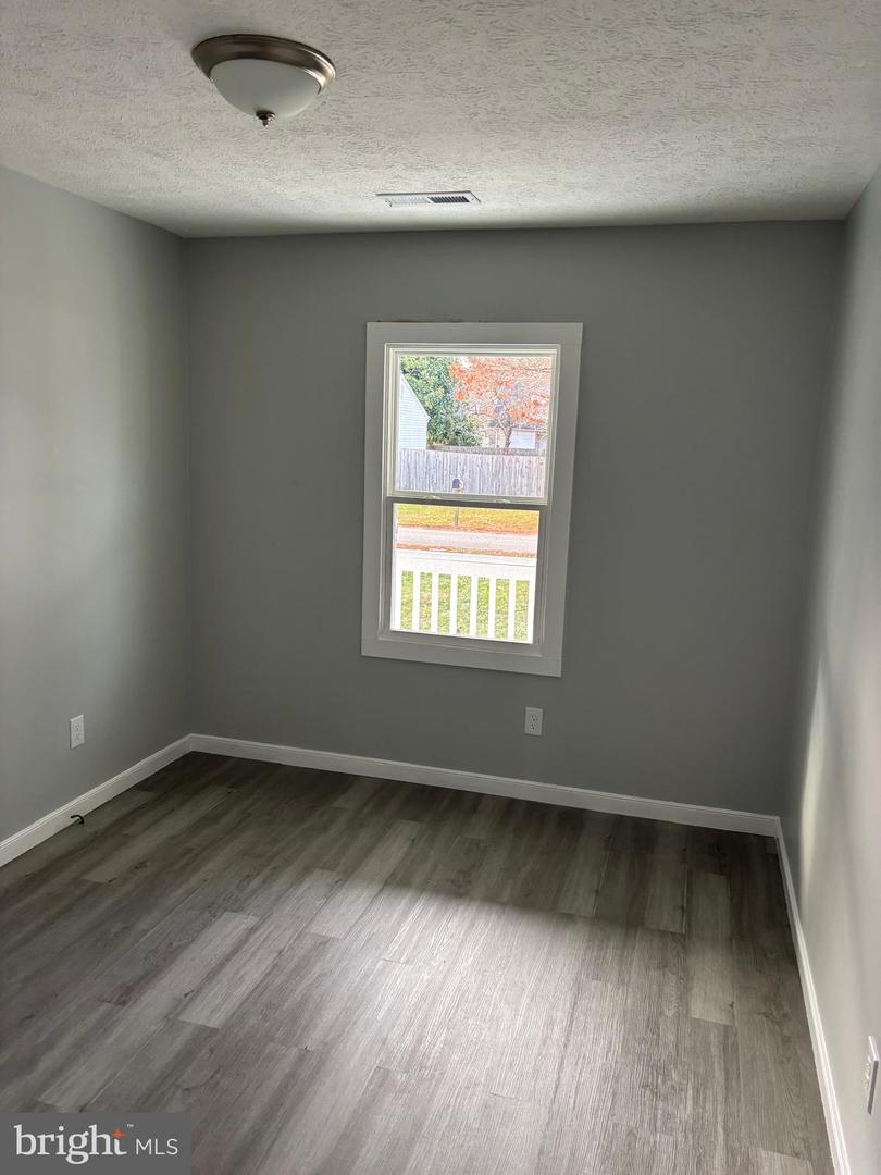 201 KNIGHT DR, RICHMOND, Virginia 23223, 3 Bedrooms Bedrooms, 5 Rooms Rooms,1 BathroomBathrooms,Residential,For sale,201 KNIGHT DR,VAHN2001130 MLS # VAHN2001130 201 KNIGHT DR, RICHMOND, Virginia 23223, 3 Bedrooms Bedrooms, 5 Rooms Rooms,1 BathroomBathrooms,Residential,For sale,201 KNIGHT DR,VAHN2001130 MLS # VAHN2001130