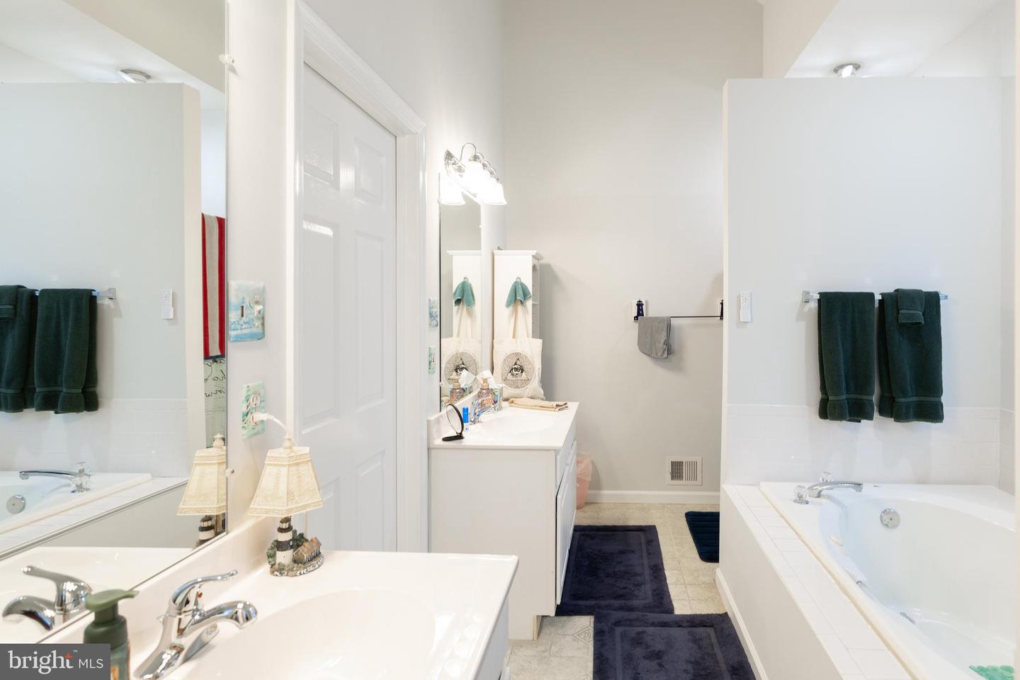 3915 APPLE PIE RIDGE RD, WINCHESTER, Virginia 22603, 5 Bedrooms Bedrooms, ,3 BathroomsBathrooms,Residential,For sale,3915 APPLE PIE RIDGE RD,VAFV2038588 MLS # VAFV2038588