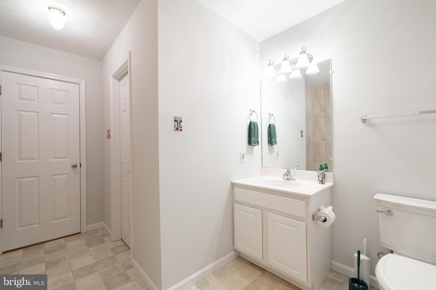 3915 APPLE PIE RIDGE RD, WINCHESTER, Virginia 22603, 5 Bedrooms Bedrooms, ,3 BathroomsBathrooms,Residential,For sale,3915 APPLE PIE RIDGE RD,VAFV2038588 MLS # VAFV2038588