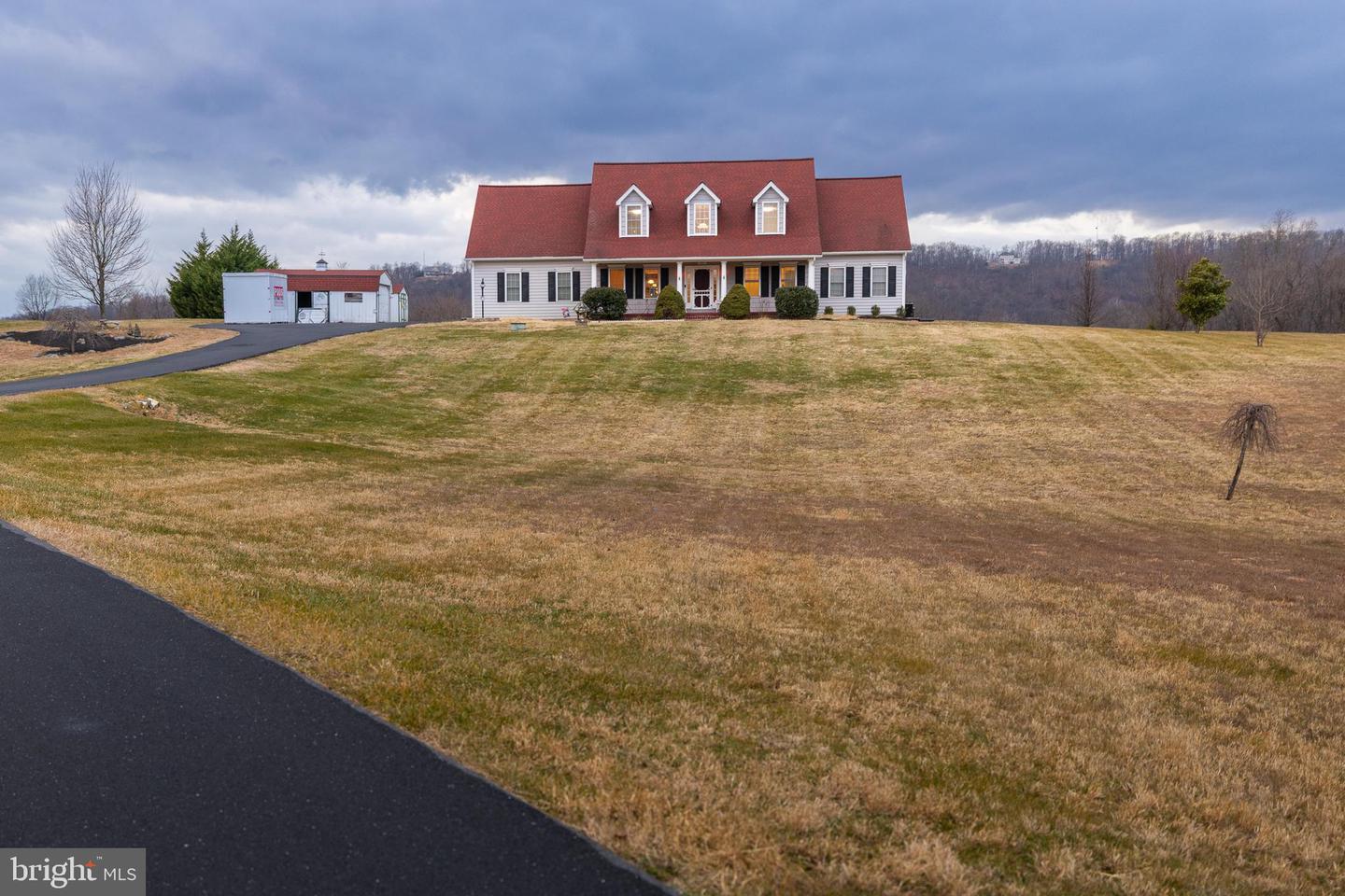 3915 APPLE PIE RIDGE RD, WINCHESTER, Virginia 22603, 5 Bedrooms Bedrooms, ,3 BathroomsBathrooms,Residential,For sale,3915 APPLE PIE RIDGE RD,VAFV2038588 MLS # VAFV2038588