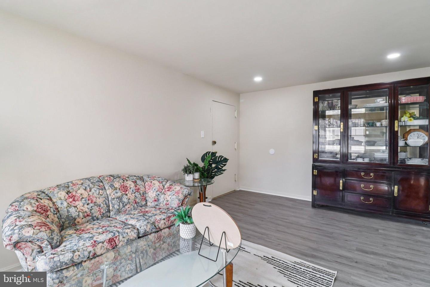 5925 QUANTRELL AVE #104, ALEXANDRIA, Virginia 22312, 2 Bedrooms Bedrooms, 6 Rooms Rooms,1 BathroomBathrooms,Residential,For sale,5925 QUANTRELL AVE #104,VAAX2052684 MLS # VAAX2052684 5925 QUANTRELL AVE #104, ALEXANDRIA, Virginia 22312, 2 Bedrooms Bedrooms, 6 Rooms Rooms,1 BathroomBathrooms,Residential,For sale,5925 QUANTRELL AVE #104,VAAX2052684 MLS # VAAX2052684