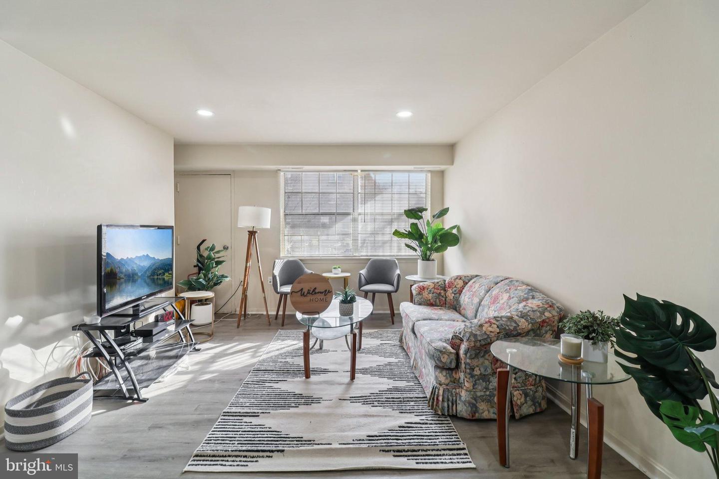 5925 QUANTRELL AVE #104, ALEXANDRIA, Virginia 22312, 2 Bedrooms Bedrooms, 6 Rooms Rooms,1 BathroomBathrooms,Residential,For sale,5925 QUANTRELL AVE #104,VAAX2052684 MLS # VAAX2052684 5925 QUANTRELL AVE #104, ALEXANDRIA, Virginia 22312, 2 Bedrooms Bedrooms, 6 Rooms Rooms,1 BathroomBathrooms,Residential,For sale,5925 QUANTRELL AVE #104,VAAX2052684 MLS # VAAX2052684