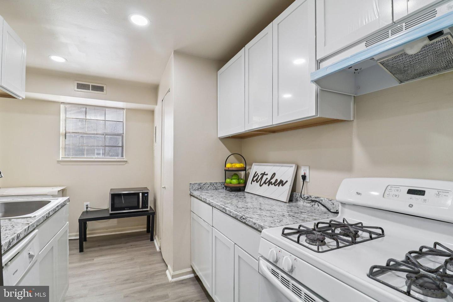 5925 QUANTRELL AVE #104, ALEXANDRIA, Virginia 22312, 2 Bedrooms Bedrooms, 6 Rooms Rooms,1 BathroomBathrooms,Residential,For sale,5925 QUANTRELL AVE #104,VAAX2052684 MLS # VAAX2052684 5925 QUANTRELL AVE #104, ALEXANDRIA, Virginia 22312, 2 Bedrooms Bedrooms, 6 Rooms Rooms,1 BathroomBathrooms,Residential,For sale,5925 QUANTRELL AVE #104,VAAX2052684 MLS # VAAX2052684