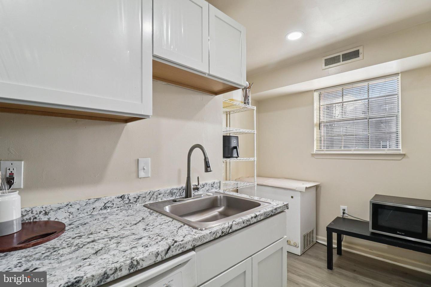 5925 QUANTRELL AVE #104, ALEXANDRIA, Virginia 22312, 2 Bedrooms Bedrooms, 6 Rooms Rooms,1 BathroomBathrooms,Residential,For sale,5925 QUANTRELL AVE #104,VAAX2052684 MLS # VAAX2052684 5925 QUANTRELL AVE #104, ALEXANDRIA, Virginia 22312, 2 Bedrooms Bedrooms, 6 Rooms Rooms,1 BathroomBathrooms,Residential,For sale,5925 QUANTRELL AVE #104,VAAX2052684 MLS # VAAX2052684