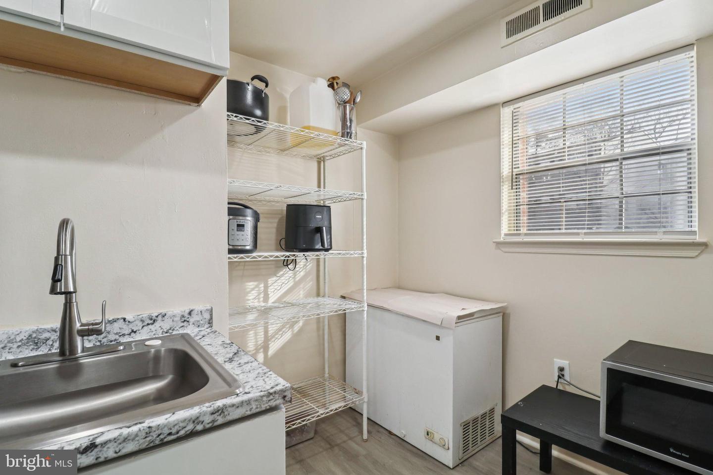 5925 QUANTRELL AVE #104, ALEXANDRIA, Virginia 22312, 2 Bedrooms Bedrooms, 6 Rooms Rooms,1 BathroomBathrooms,Residential,For sale,5925 QUANTRELL AVE #104,VAAX2052684 MLS # VAAX2052684 5925 QUANTRELL AVE #104, ALEXANDRIA, Virginia 22312, 2 Bedrooms Bedrooms, 6 Rooms Rooms,1 BathroomBathrooms,Residential,For sale,5925 QUANTRELL AVE #104,VAAX2052684 MLS # VAAX2052684
