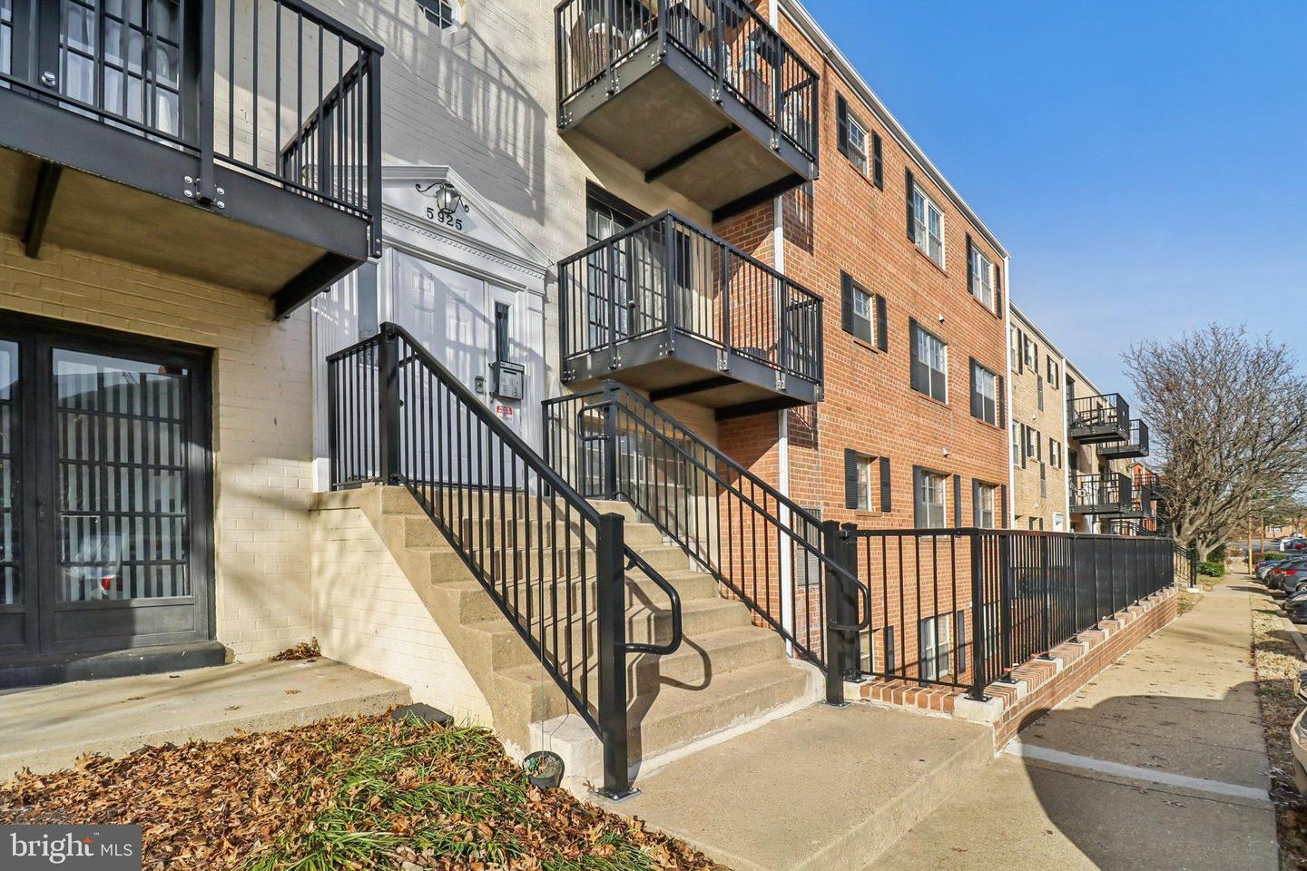 5925 QUANTRELL AVE #104, ALEXANDRIA, Virginia 22312, 2 Bedrooms Bedrooms, 6 Rooms Rooms,1 BathroomBathrooms,Residential,For sale,5925 QUANTRELL AVE #104,VAAX2052684 MLS # VAAX2052684 5925 QUANTRELL AVE #104, ALEXANDRIA, Virginia 22312, 2 Bedrooms Bedrooms, 6 Rooms Rooms,1 BathroomBathrooms,Residential,For sale,5925 QUANTRELL AVE #104,VAAX2052684 MLS # VAAX2052684