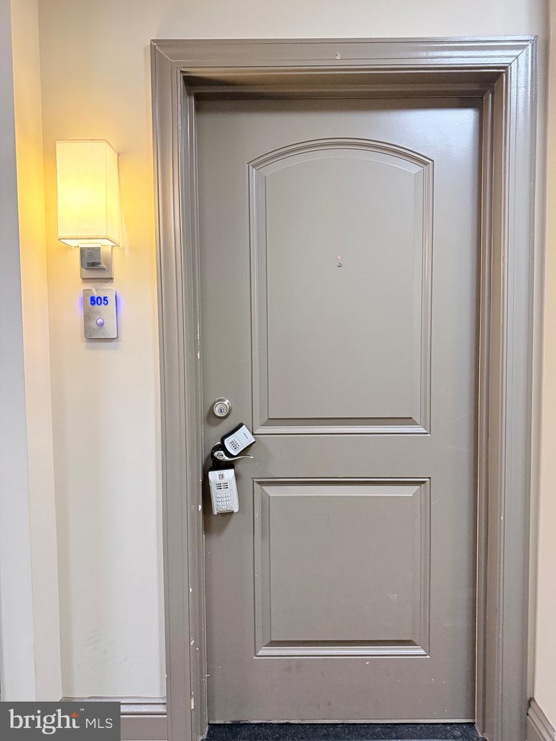 3160 JOHN GLENN ST #505, HERNDON, Virginia 20171, 2 Bedrooms Bedrooms, ,2 BathroomsBathrooms,Residential,For sale,3160 JOHN GLENN ST #505,VAFX2283422 MLS # VAFX2283422