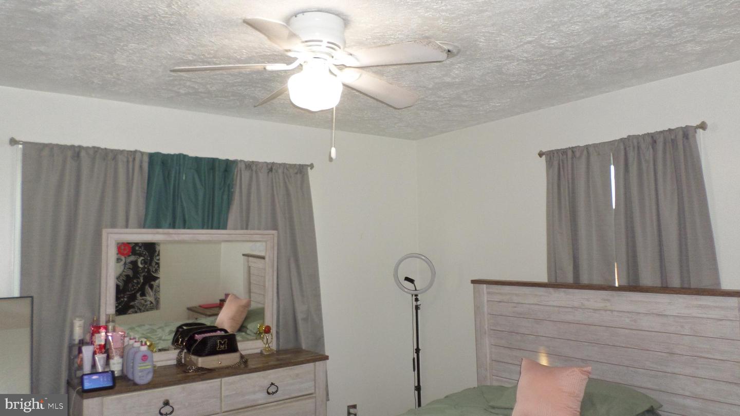 15558 KINGS HWY, KING GEORGE, Virginia 22485, 4 Bedrooms Bedrooms, ,4 BathroomsBathrooms,Residential,For sale,15558 KINGS HWY,VAKG2007430 MLS # VAKG2007430