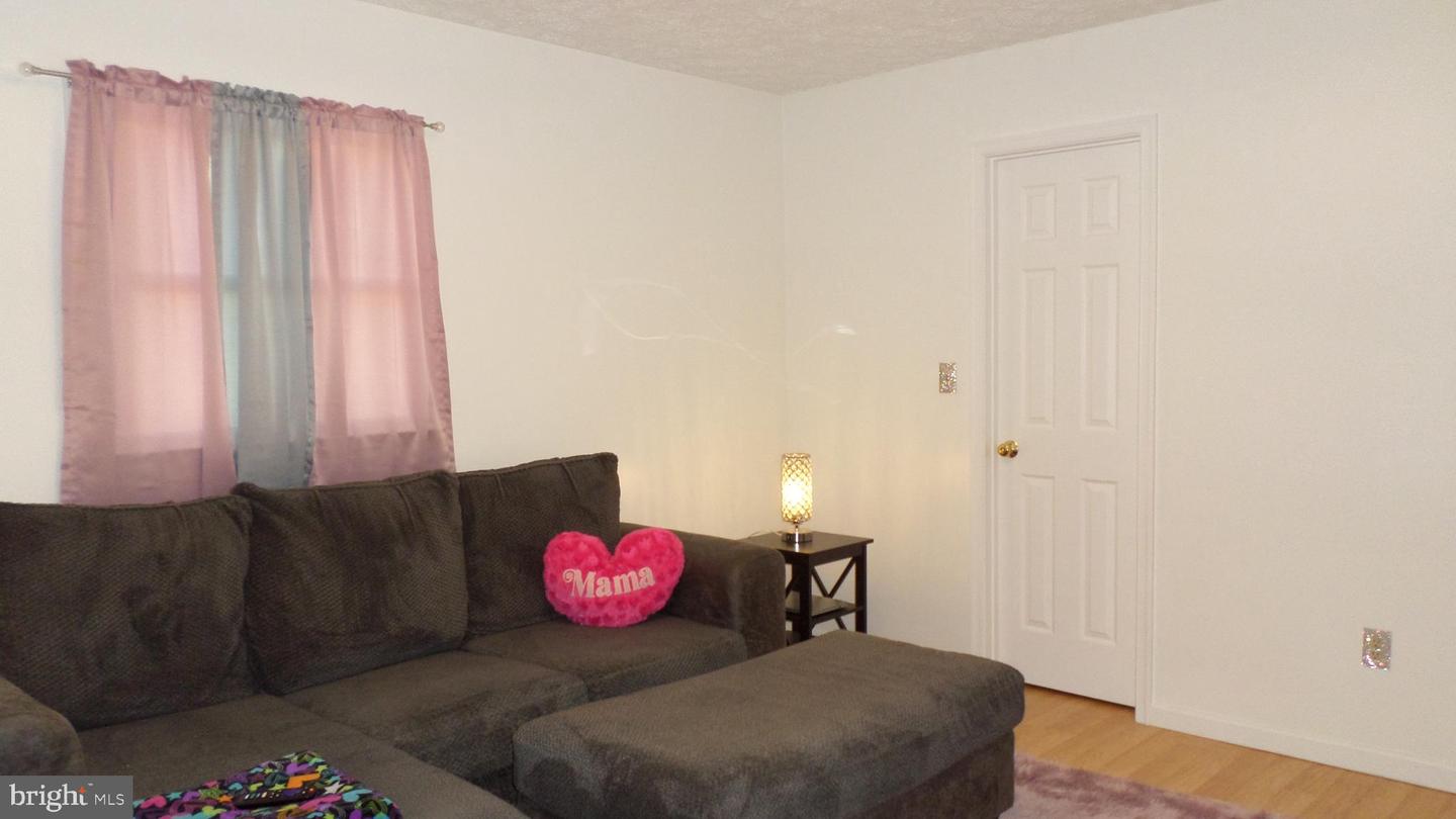 15558 KINGS HWY, KING GEORGE, Virginia 22485, 4 Bedrooms Bedrooms, ,4 BathroomsBathrooms,Residential,For sale,15558 KINGS HWY,VAKG2007430 MLS # VAKG2007430