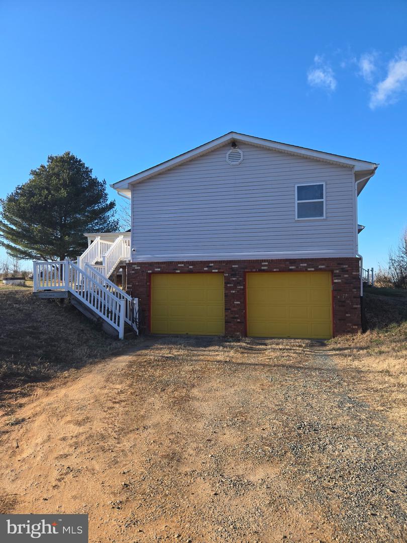 15558 KINGS HWY, KING GEORGE, Virginia 22485, 4 Bedrooms Bedrooms, ,4 BathroomsBathrooms,Residential,For sale,15558 KINGS HWY,VAKG2007430 MLS # VAKG2007430