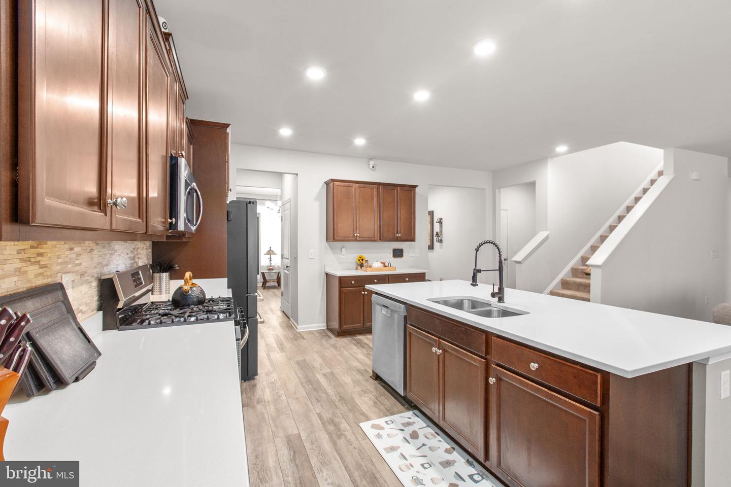 9 MOSSY CREEK LN, FREDERICKSBURG, Virginia 22405, 6 Bedrooms Bedrooms, ,5 BathroomsBathrooms,Residential,For sale,9 MOSSY CREEK LN,VAST2044858 MLS # VAST2044858