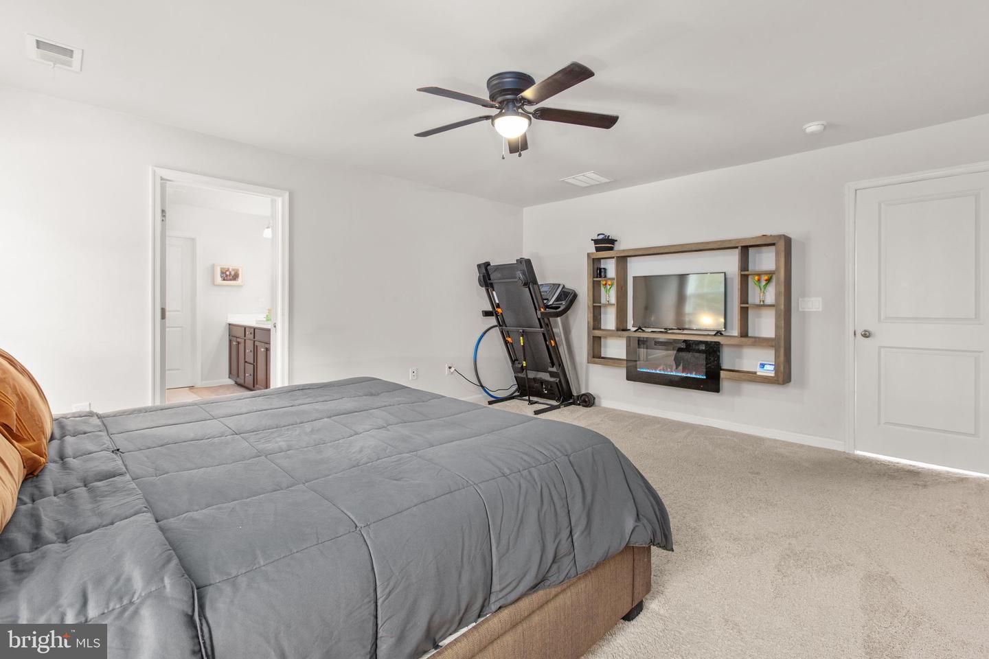 9 MOSSY CREEK LN, FREDERICKSBURG, Virginia 22405, 6 Bedrooms Bedrooms, ,5 BathroomsBathrooms,Residential,For sale,9 MOSSY CREEK LN,VAST2044858 MLS # VAST2044858