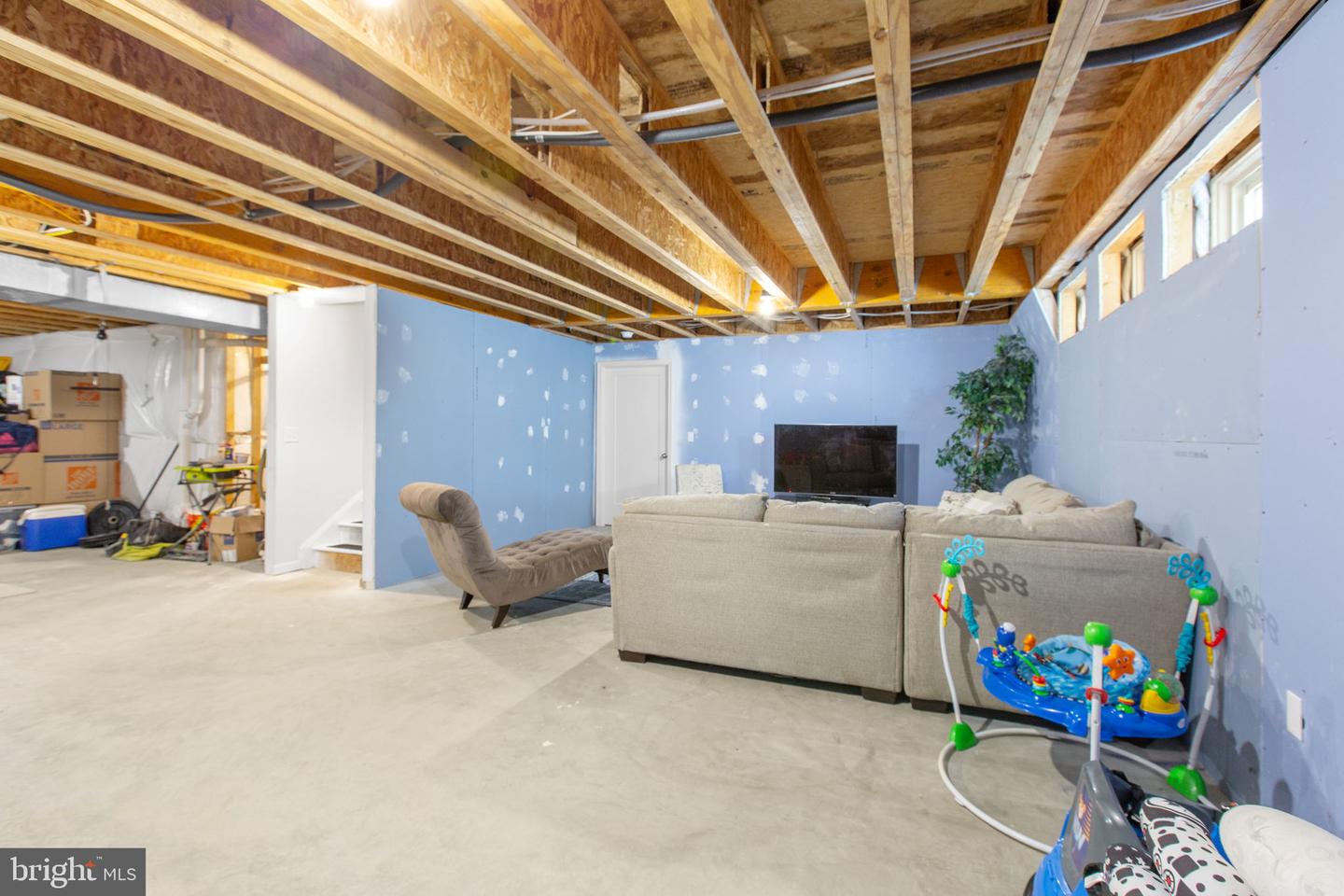 9 MOSSY CREEK LN, FREDERICKSBURG, Virginia 22405, 6 Bedrooms Bedrooms, ,5 BathroomsBathrooms,Residential,For sale,9 MOSSY CREEK LN,VAST2044858 MLS # VAST2044858