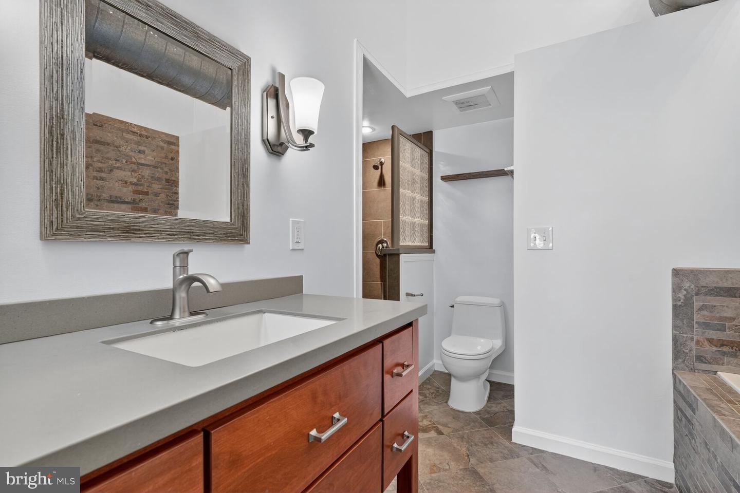 4426 36TH ST S #B2, ARLINGTON, Virginia 22206, 2 Bedrooms Bedrooms, ,2 BathroomsBathrooms,Residential,For sale,4426 36TH ST S #B2,VAAR2067144 MLS # VAAR2067144