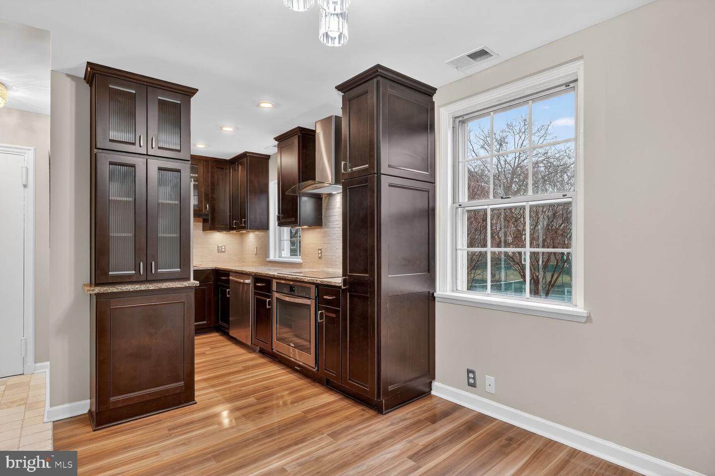 4426 36TH ST S #B2, ARLINGTON, Virginia 22206, 2 Bedrooms Bedrooms, ,2 BathroomsBathrooms,Residential,For sale,4426 36TH ST S #B2,VAAR2067144 MLS # VAAR2067144