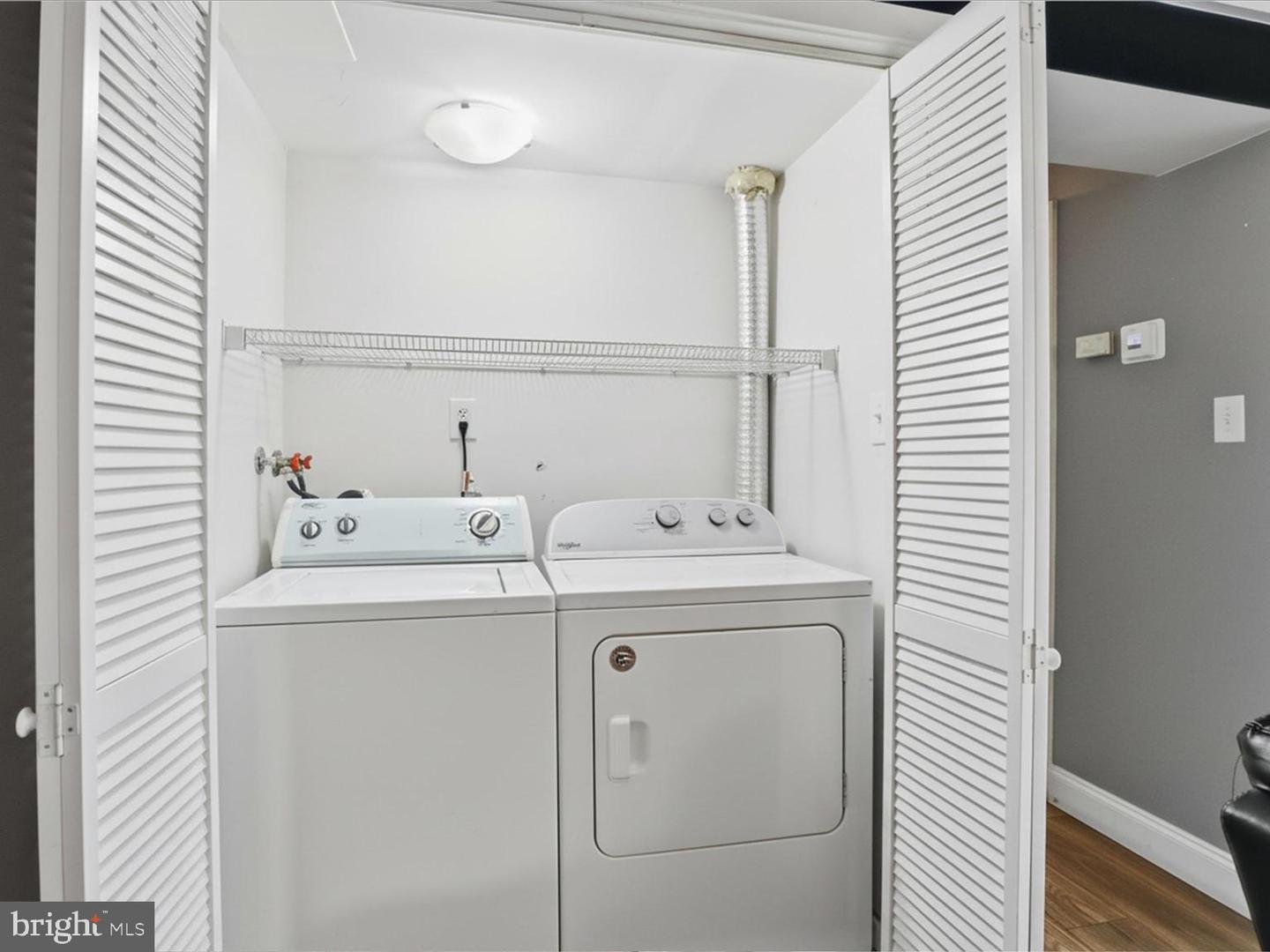 611 CENTER ST #104, HERNDON, Virginia 20170, 2 Bedrooms Bedrooms, 4 Rooms Rooms,2 BathroomsBathrooms,Residential,For sale,611 CENTER ST #104,VAFX2283340 MLS # VAFX2283340