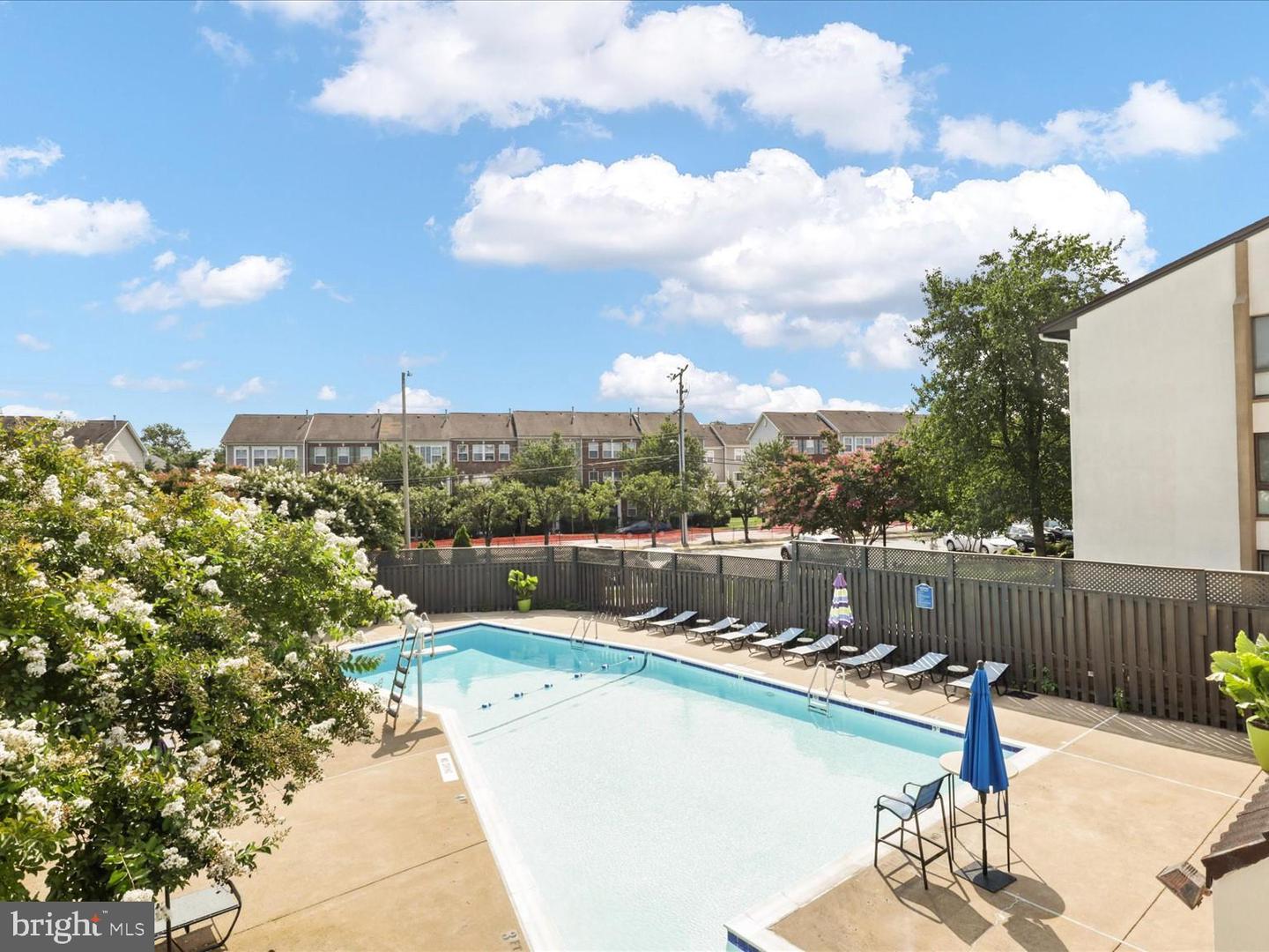 611 CENTER ST #104, HERNDON, Virginia 20170, 2 Bedrooms Bedrooms, 4 Rooms Rooms,2 BathroomsBathrooms,Residential,For sale,611 CENTER ST #104,VAFX2283340 MLS # VAFX2283340