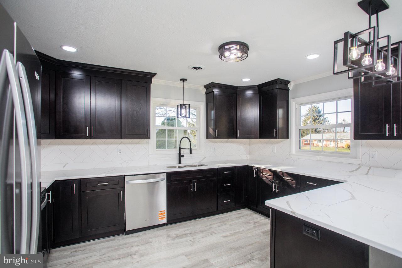 12 ESSEX RD, GROTTOES, Virginia 24441, 3 Bedrooms Bedrooms, ,2 BathroomsBathrooms,Residential,For sale,12 ESSEX RD,VAAG2002720 MLS # VAAG2002720