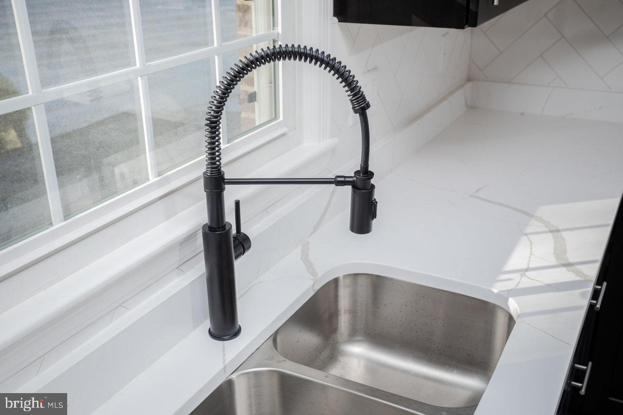 12 ESSEX RD, GROTTOES, Virginia 24441, 3 Bedrooms Bedrooms, ,2 BathroomsBathrooms,Residential,For sale,12 ESSEX RD,VAAG2002720 MLS # VAAG2002720