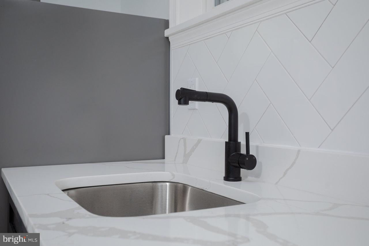 12 ESSEX RD, GROTTOES, Virginia 24441, 3 Bedrooms Bedrooms, ,2 BathroomsBathrooms,Residential,For sale,12 ESSEX RD,VAAG2002720 MLS # VAAG2002720