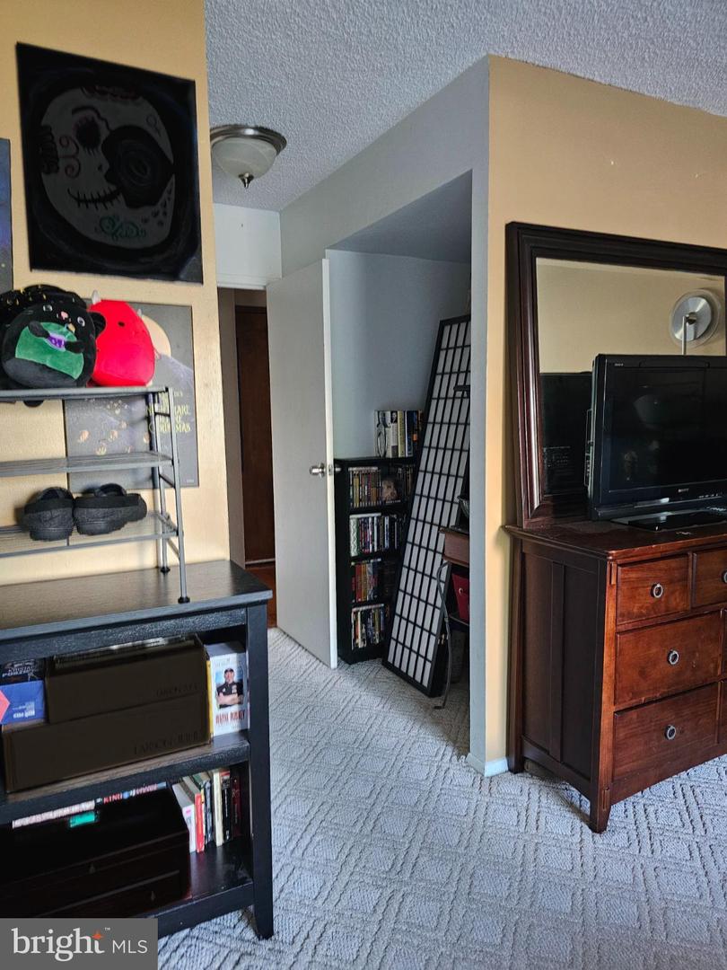 250 S REYNOLDS ST #206, ALEXANDRIA, Virginia 22304, 1 Bedroom Bedrooms, 8 Rooms Rooms,1 BathroomBathrooms,Residential,For sale,250 S REYNOLDS ST #206,VAAX2052668 MLS # VAAX2052668