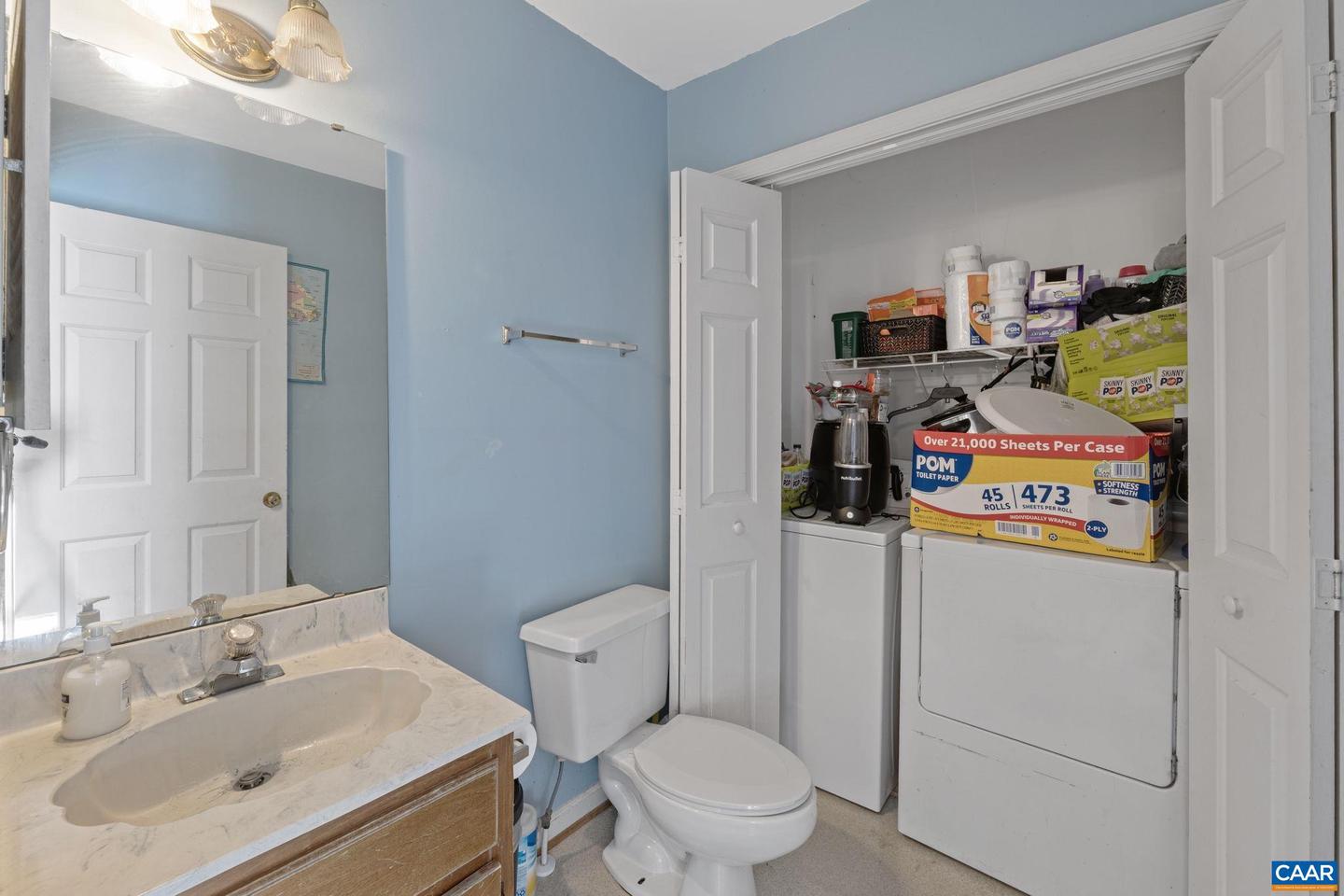 2319 FINCH CT, CHARLOTTESVILLE, Virginia 22911, 4 Bedrooms Bedrooms, ,3 BathroomsBathrooms,Residential,For sale,2319 FINCH CT,672017 MLS # 672017