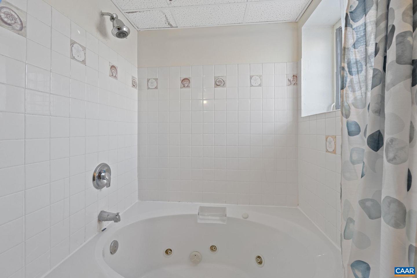 2319 FINCH CT, CHARLOTTESVILLE, Virginia 22911, 4 Bedrooms Bedrooms, ,3 BathroomsBathrooms,Residential,For sale,2319 FINCH CT,672017 MLS # 672017