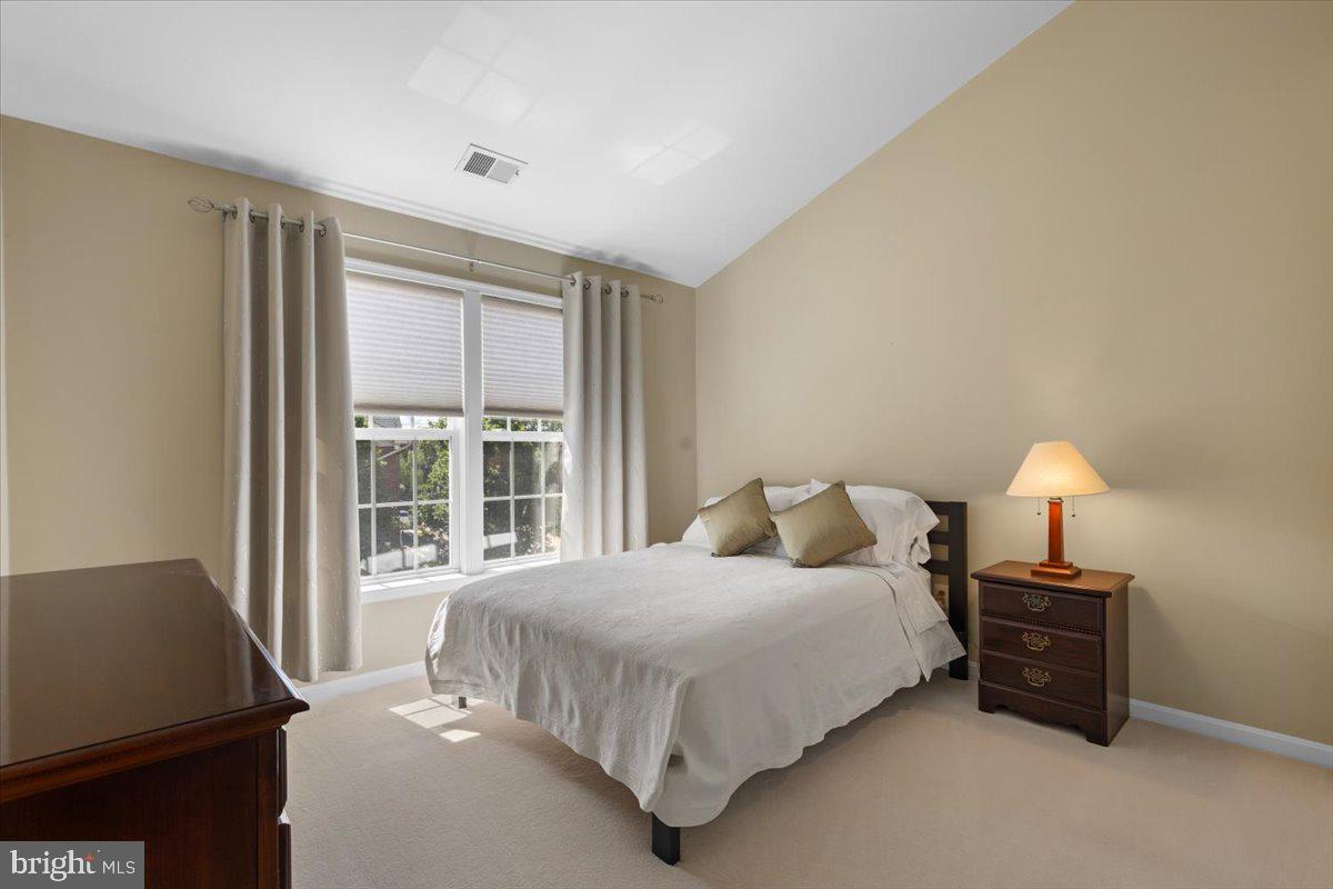 46134 BRISBANE SQ, POTOMAC FALLS, Virginia 20165, 3 Bedrooms Bedrooms, ,3 BathroomsBathrooms,Residential,For sale,46134 BRISBANE SQ,VALO2113002 MLS # VALO2113002