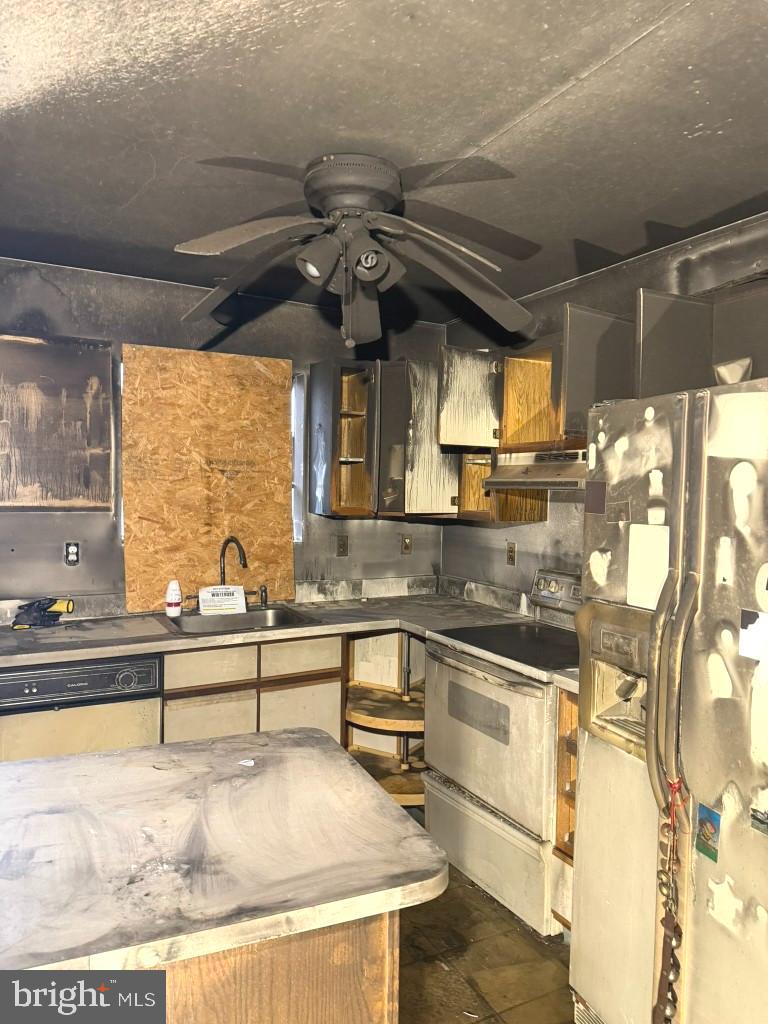 4102 CHANNEL LN, CHINCOTEAGUE ISLAND, Virginia 23336, 2 Bedrooms Bedrooms, 5 Rooms Rooms,2 BathroomsBathrooms,Residential,For sale,4102 CHANNEL LN,VAAC2002484 MLS # VAAC2002484 4102 CHANNEL LN, CHINCOTEAGUE ISLAND, Virginia 23336, 2 Bedrooms Bedrooms, 5 Rooms Rooms,2 BathroomsBathrooms,Residential,For sale,4102 CHANNEL LN,VAAC2002484 MLS # VAAC2002484