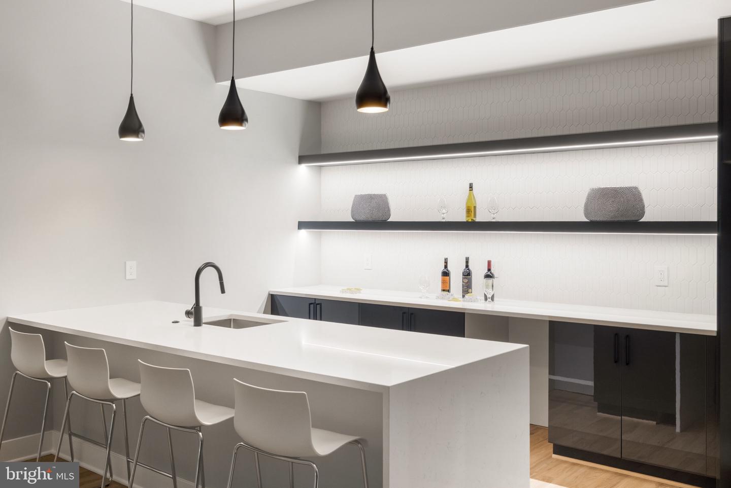 1052 BALLS HILL RD, MCLEAN, Virginia 22101, 6 Bedrooms Bedrooms, ,6 BathroomsBathrooms,Residential,For sale,1052 BALLS HILL RD,VAFX2283384 MLS # VAFX2283384