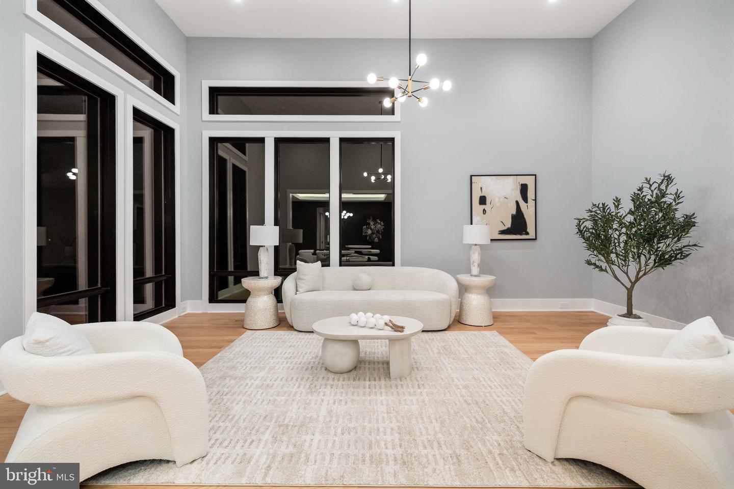 1052 BALLS HILL RD, MCLEAN, Virginia 22101, 6 Bedrooms Bedrooms, ,6 BathroomsBathrooms,Residential,For sale,1052 BALLS HILL RD,VAFX2283384 MLS # VAFX2283384