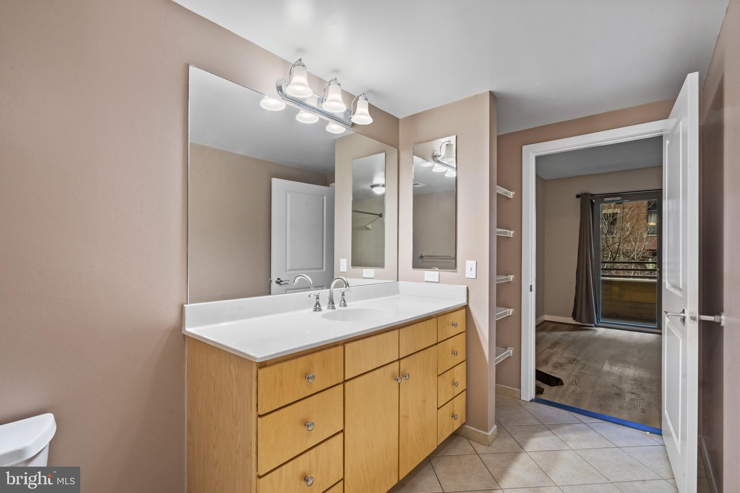 1117 10TH ST NW #202, WASHINGTON, District Of Columbia 20001, 2 Bedrooms Bedrooms, ,2 BathroomsBathrooms,Residential,For sale,1117 10TH ST NW #202,DCDC2238004 MLS # DCDC2238004